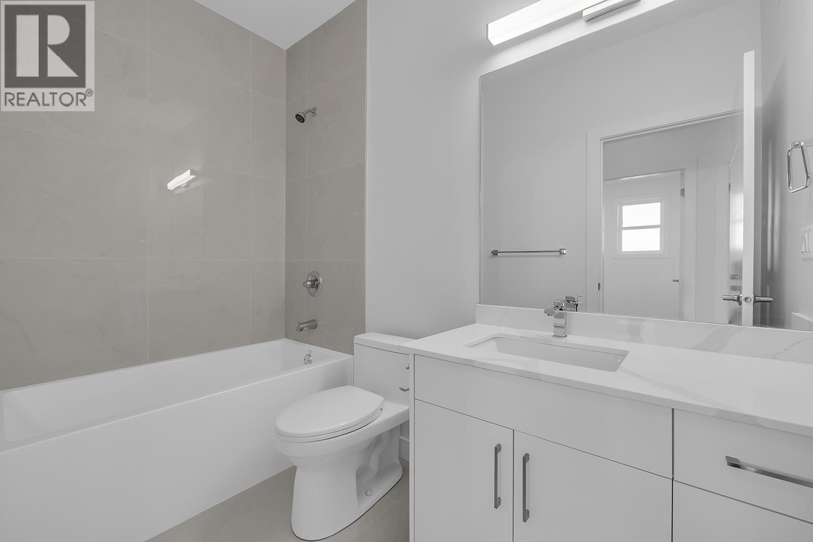 118 5300 Main Street, Kelowna