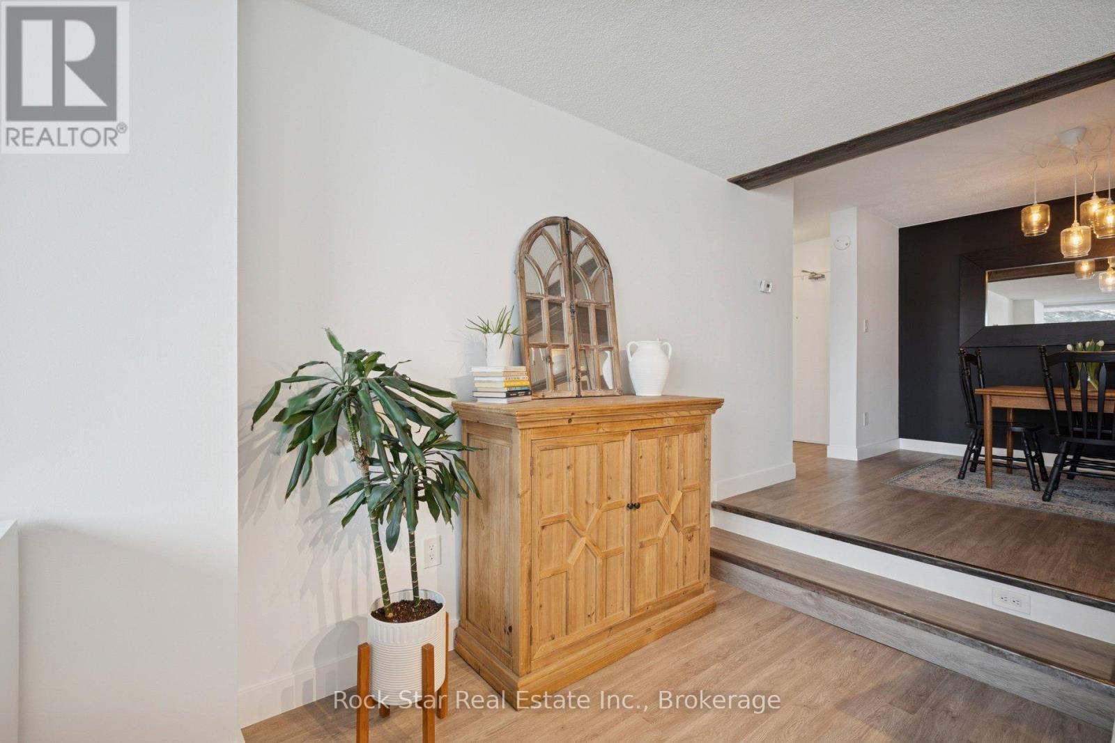 #103 20 SPEERS ROAD - 12