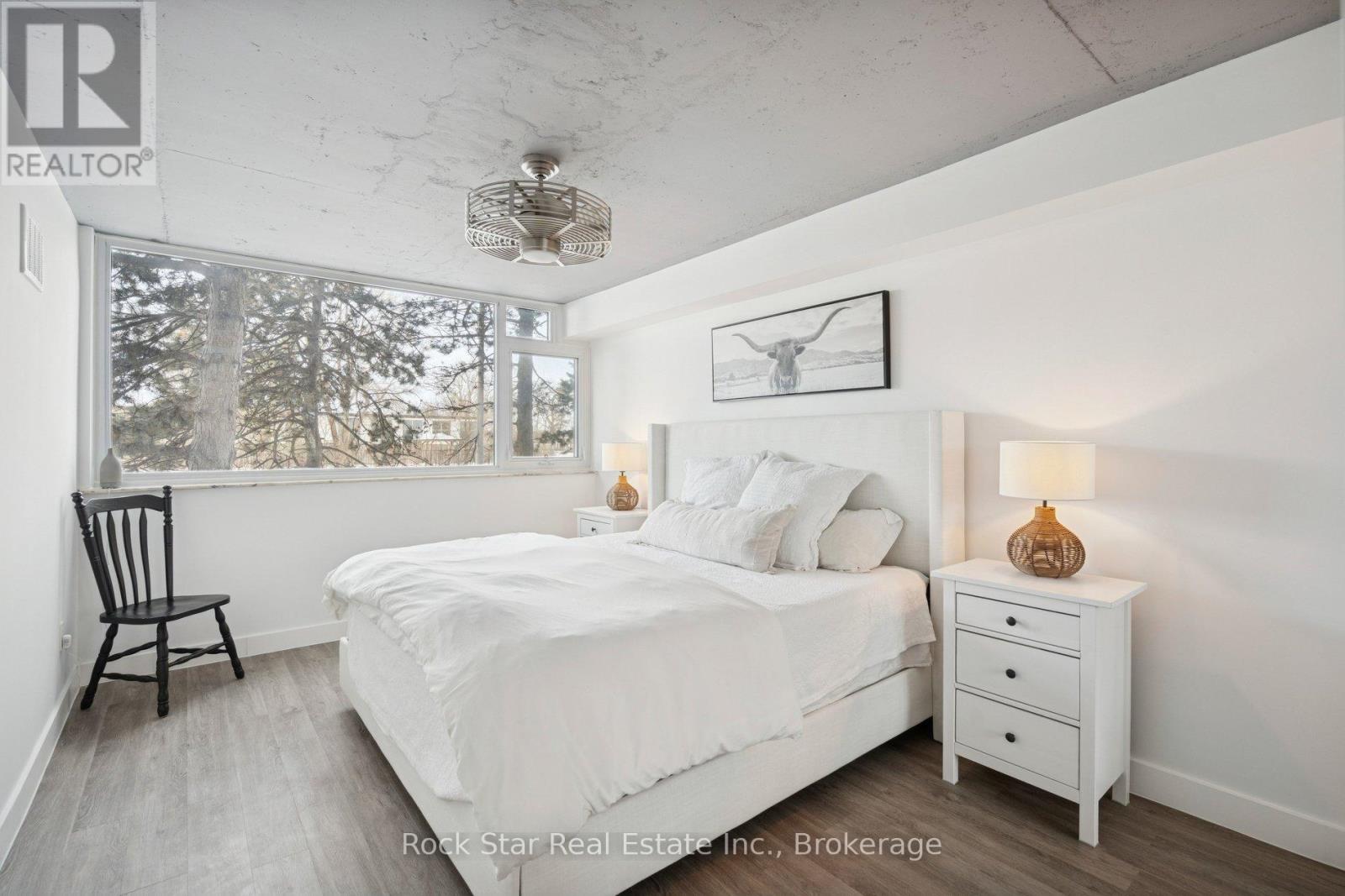 #103 20 SPEERS ROAD - 19