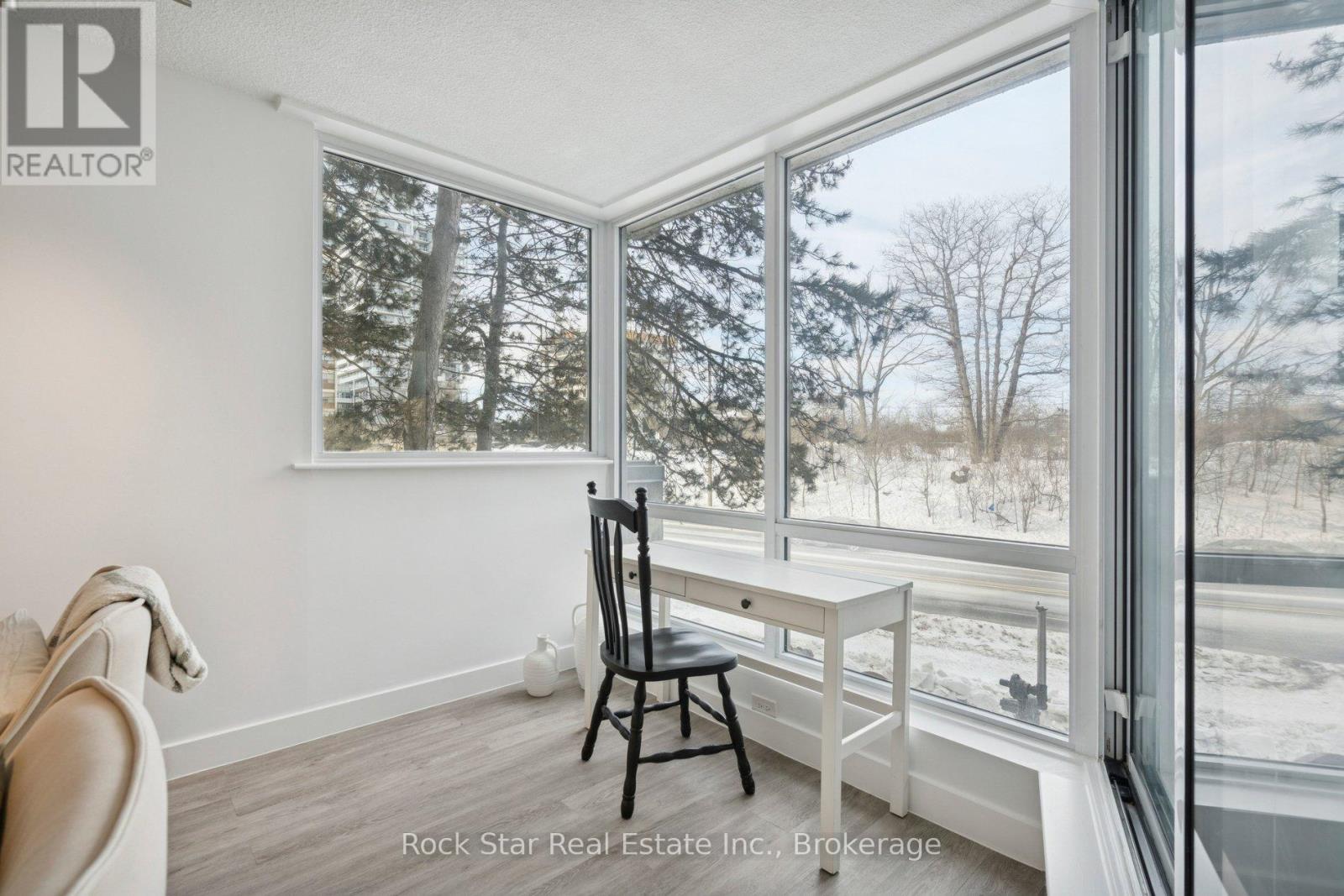 #103 20 SPEERS ROAD - 21