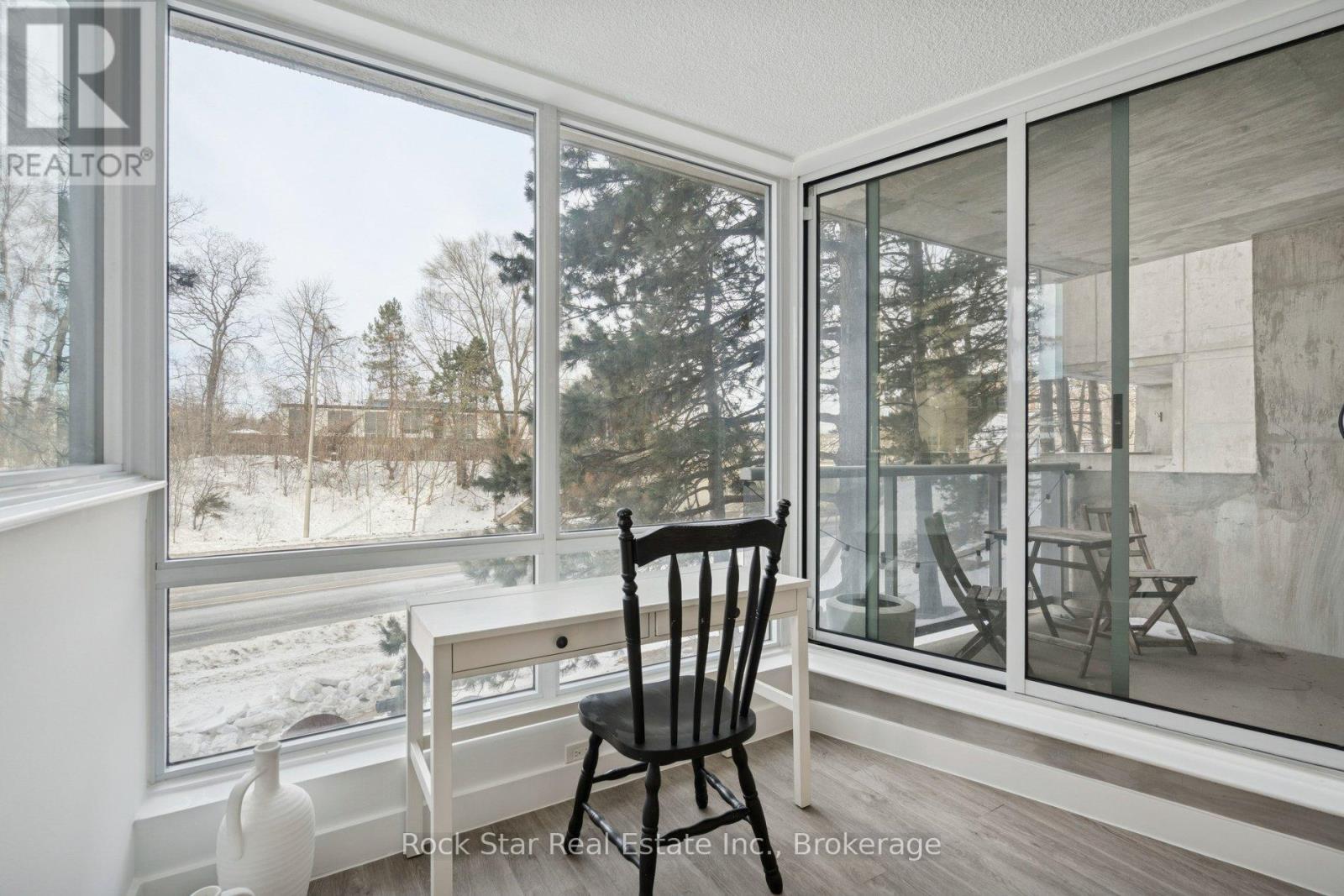 #103 20 SPEERS ROAD - 22