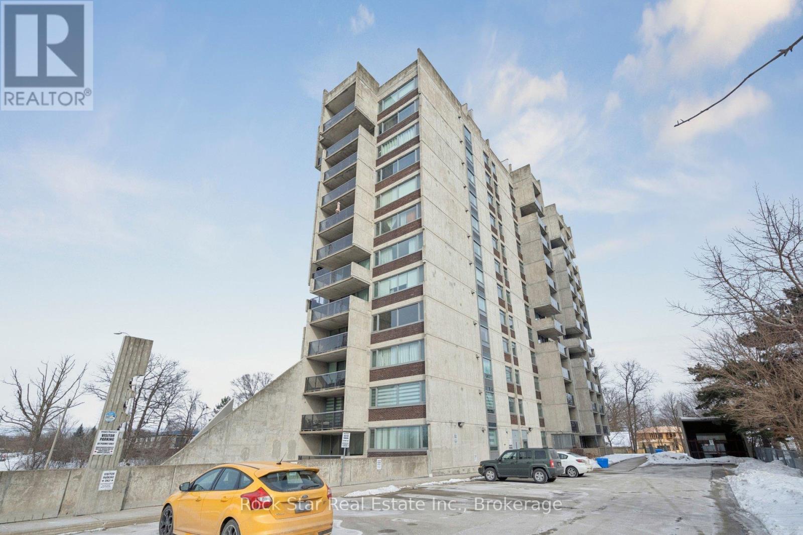 #103 20 SPEERS ROAD - 27