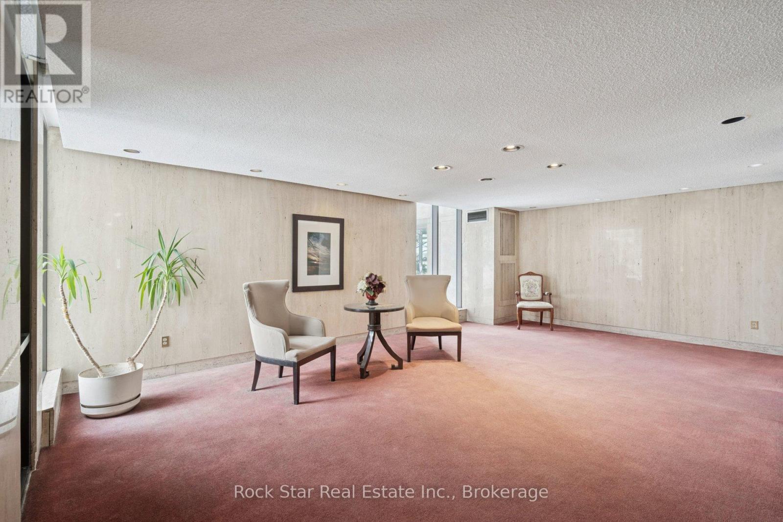 #103 20 SPEERS ROAD - 29