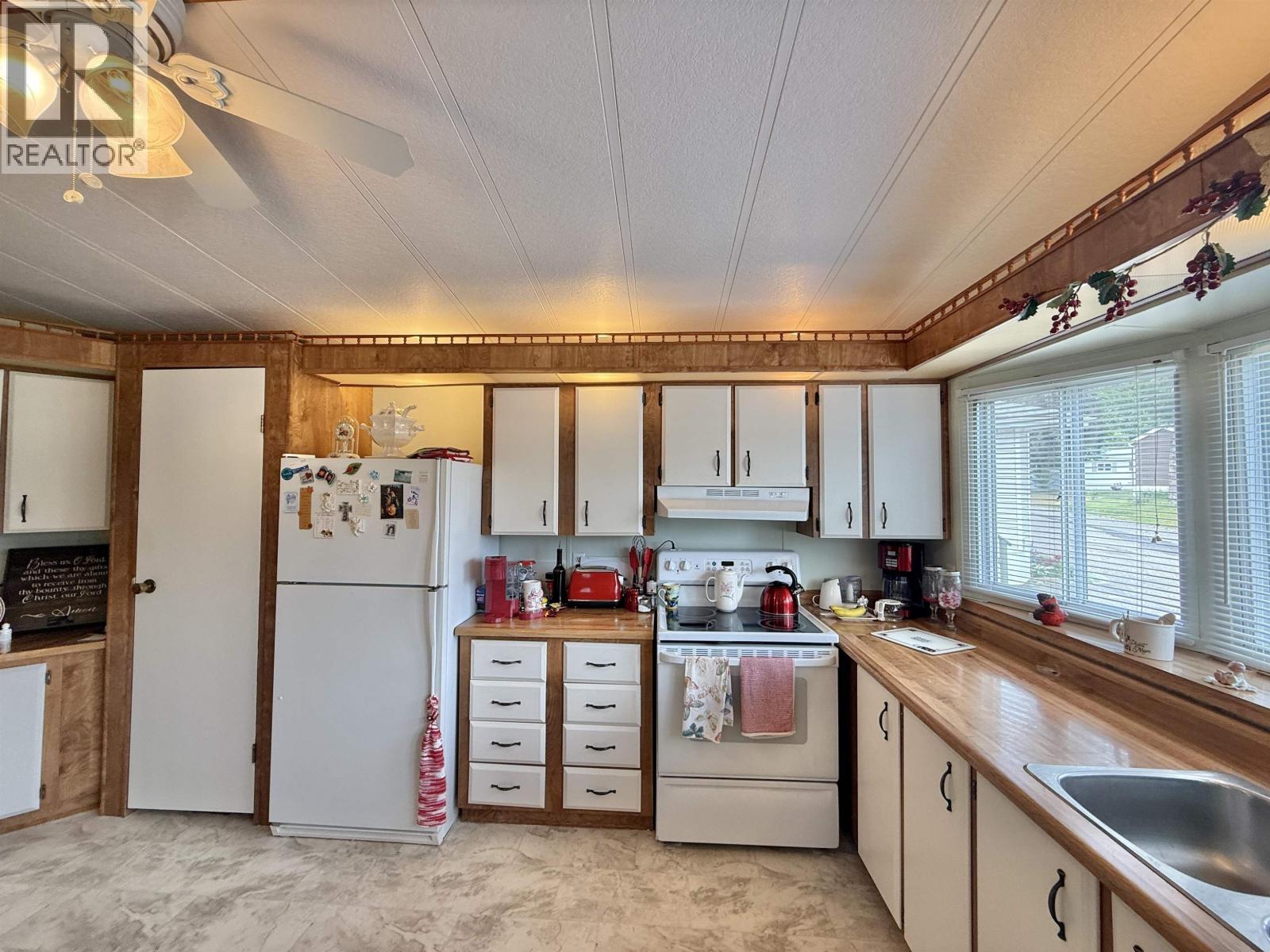 #86 684 NORTH FRASER DRIVE - 11