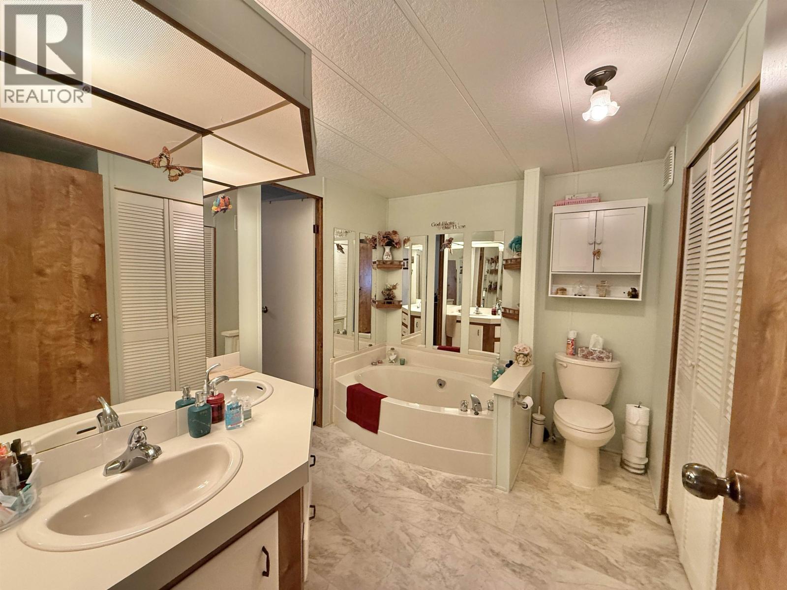 #86 684 NORTH FRASER DRIVE - 20