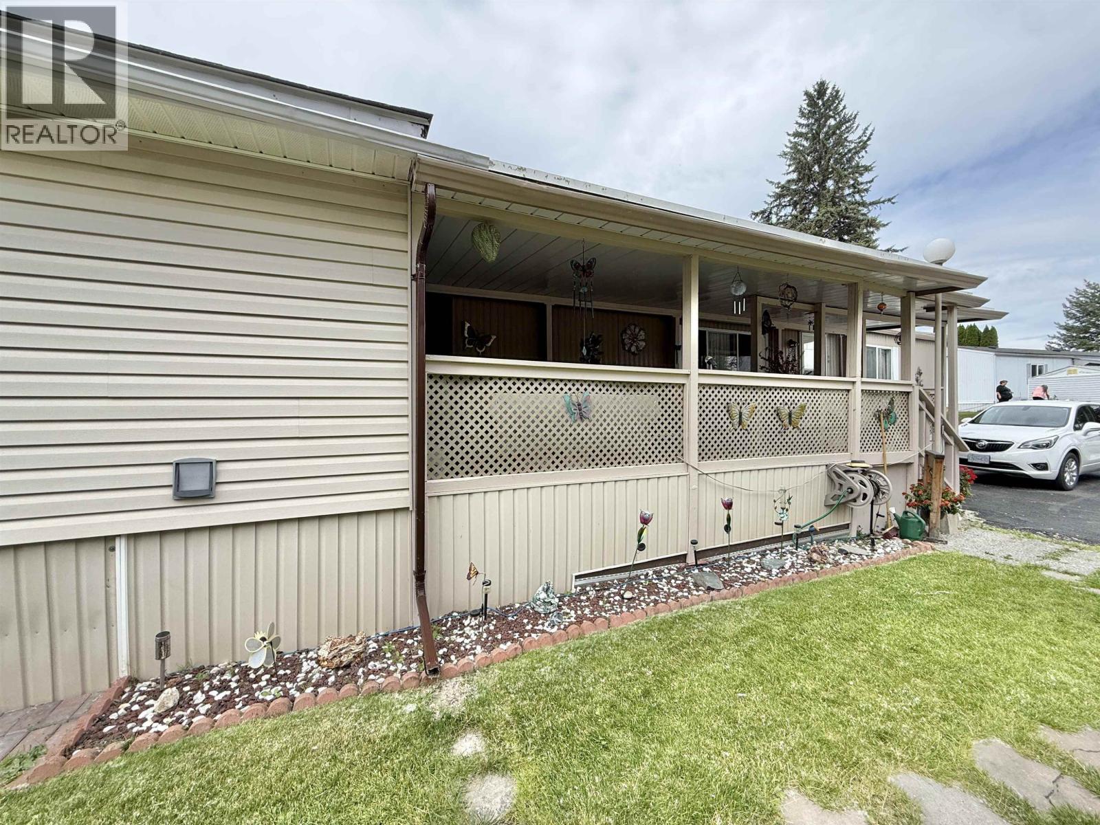 #86 684 NORTH FRASER DRIVE - 27