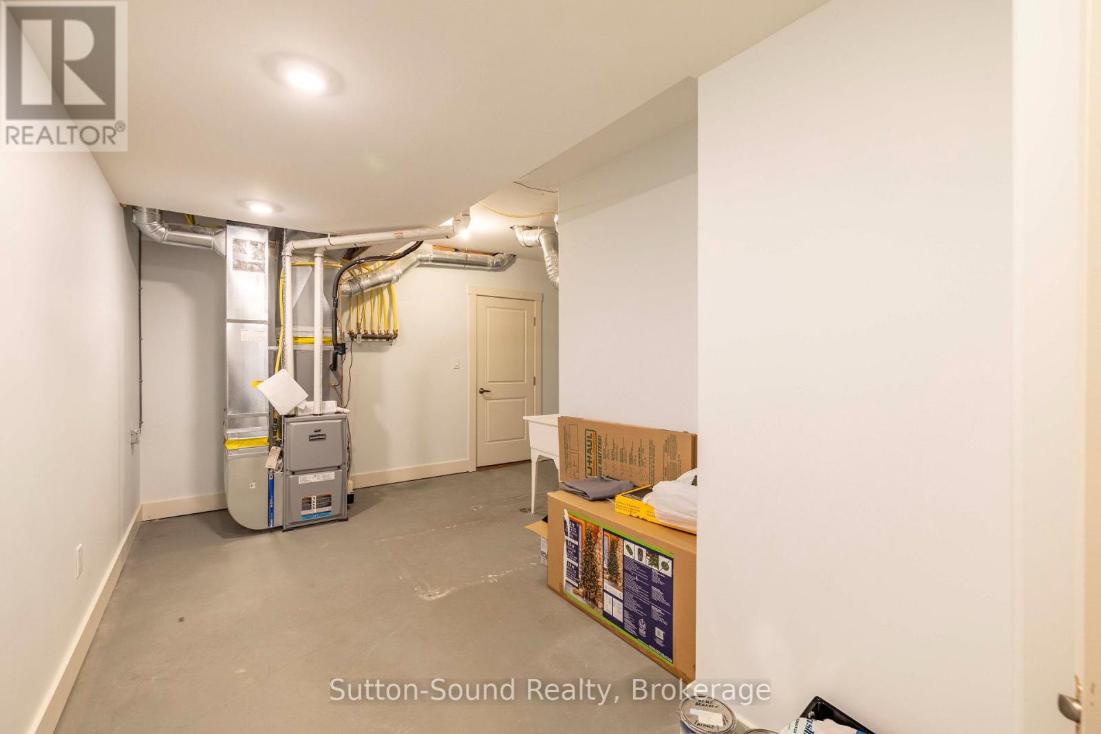 315 6TH AVENUE W - 37