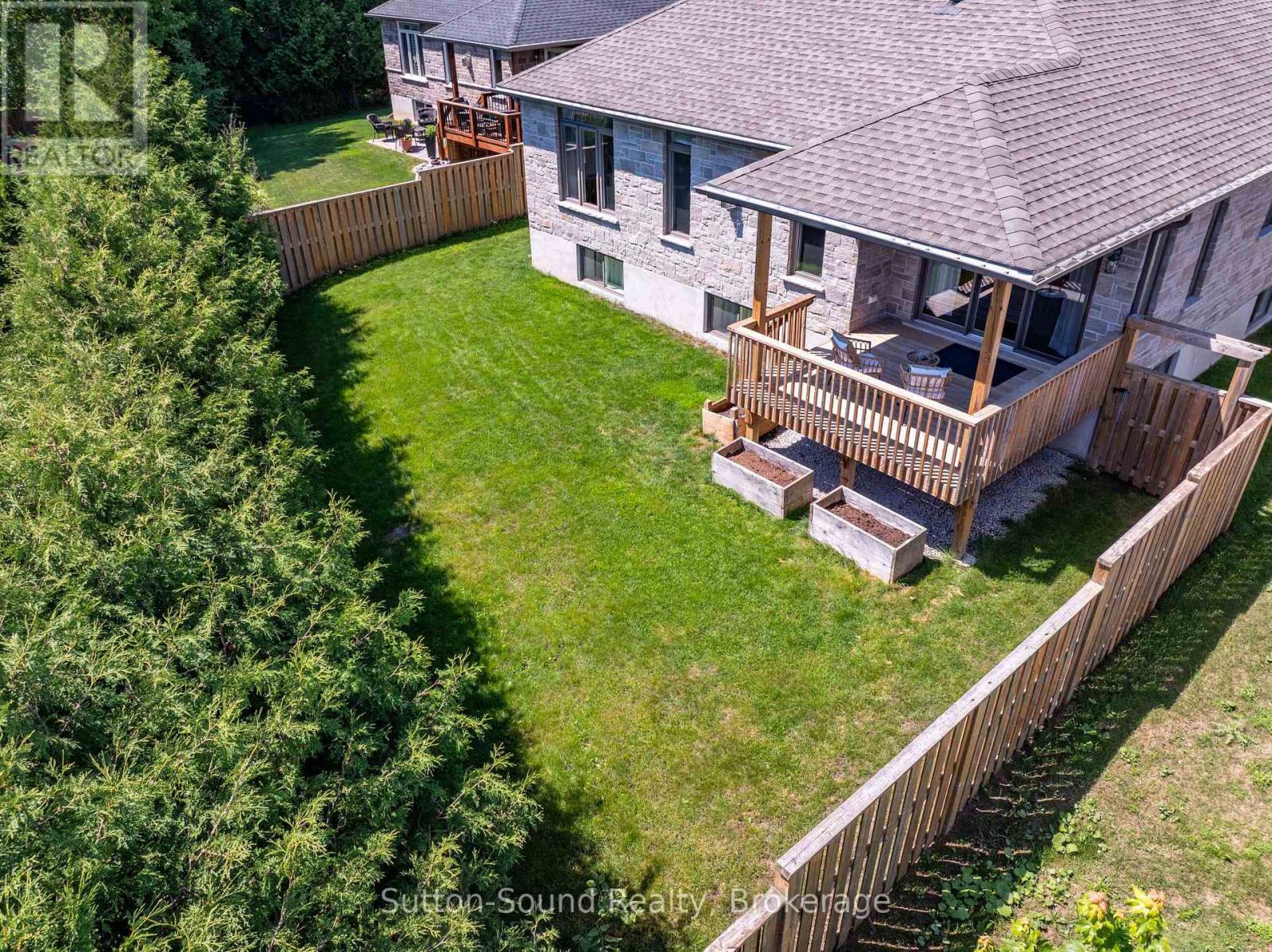 315 6TH AVENUE W - 19