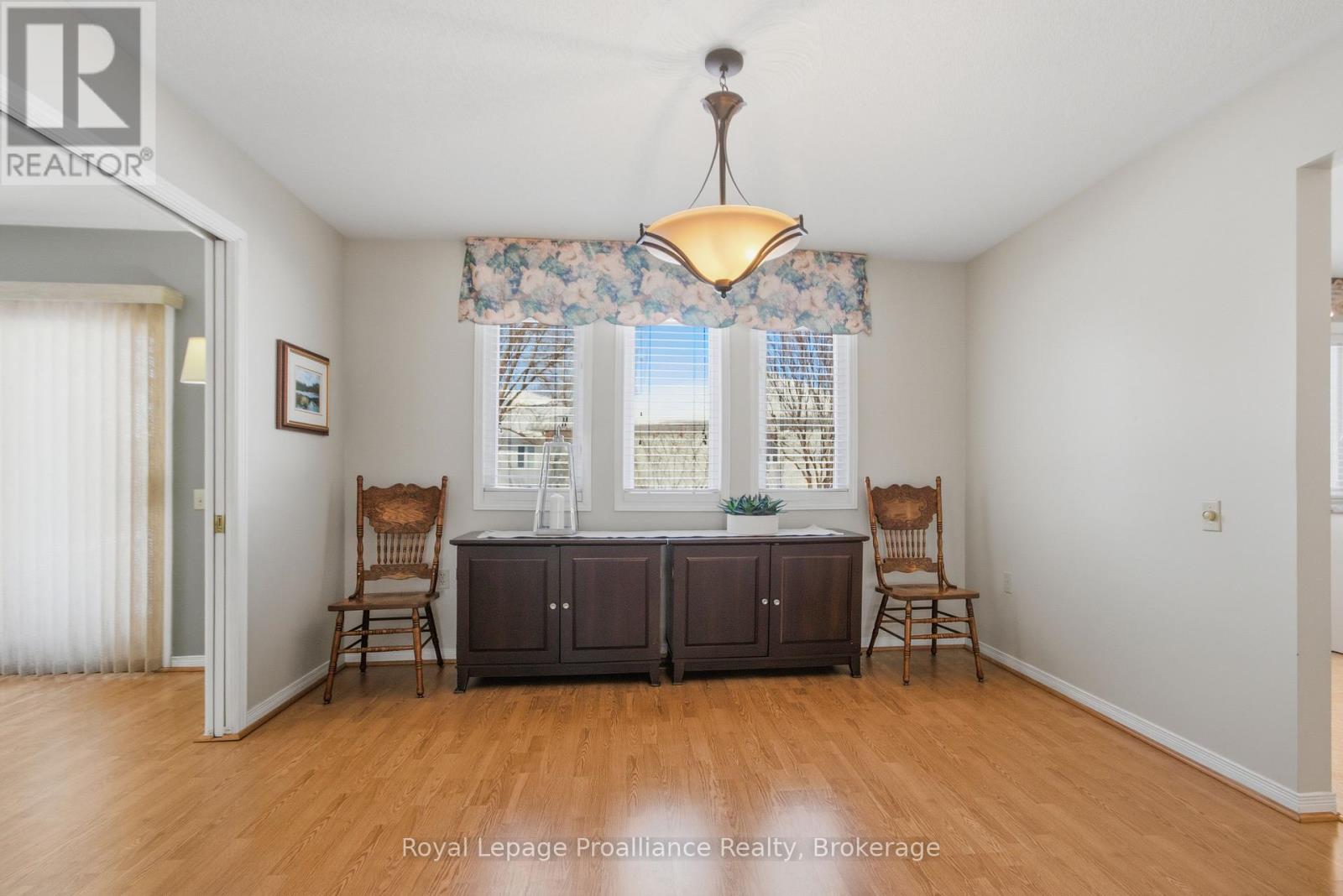 5 CRETNEY DRIVE - 11
