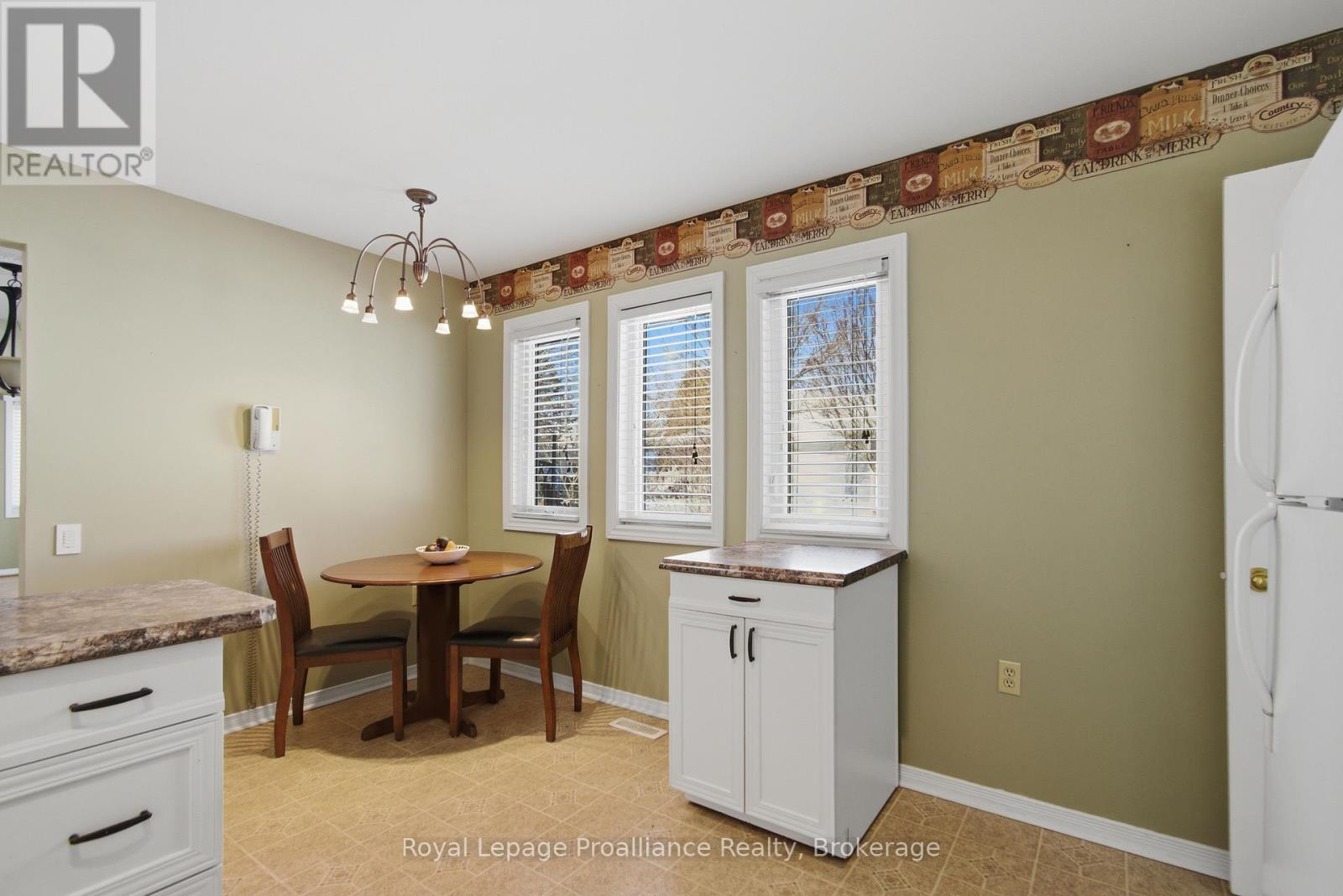 5 CRETNEY DRIVE - 19