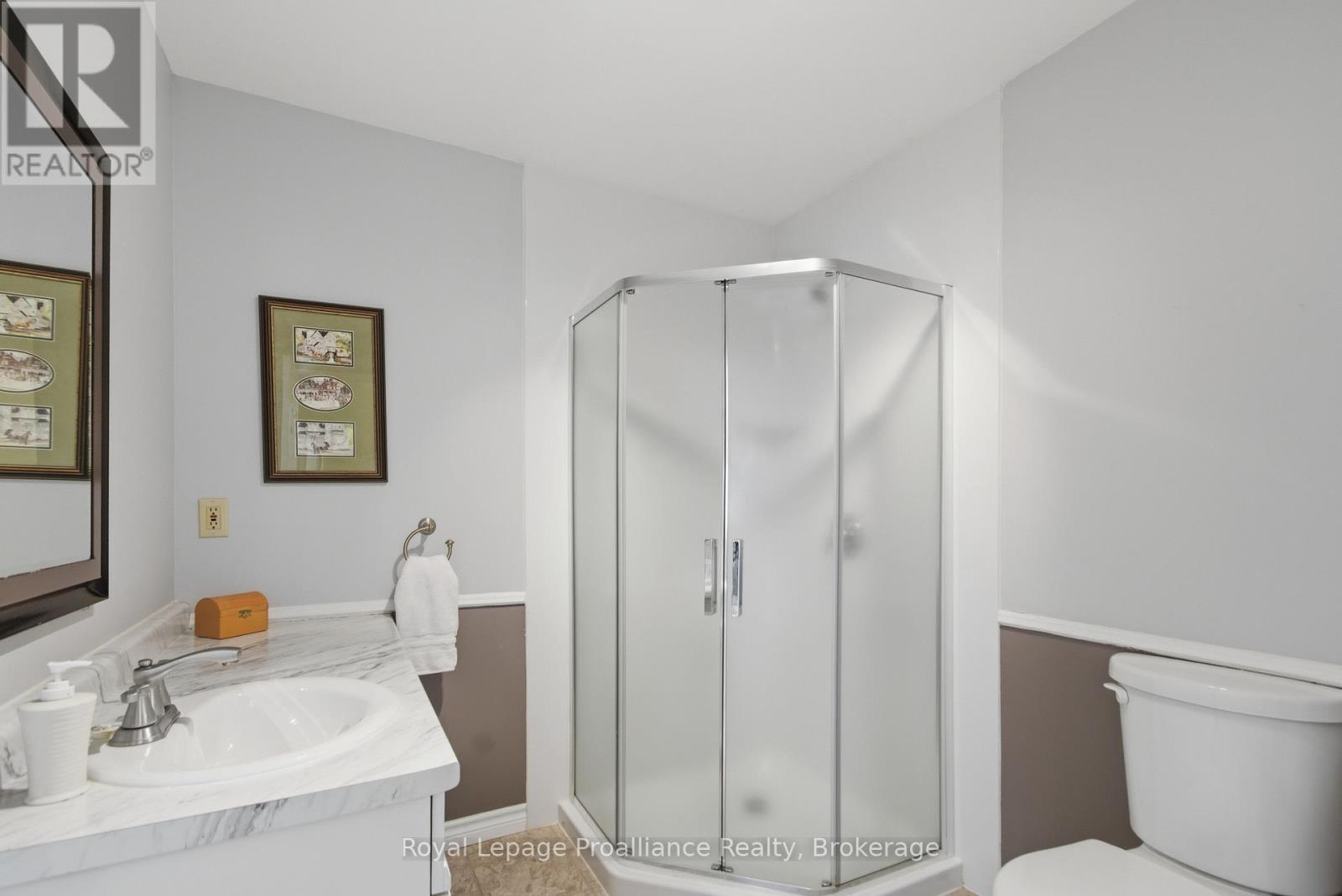 5 CRETNEY DRIVE - 23