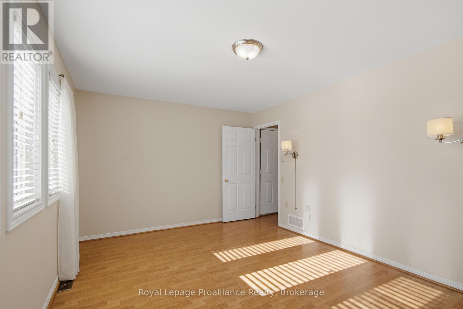 5 CRETNEY DRIVE - 25