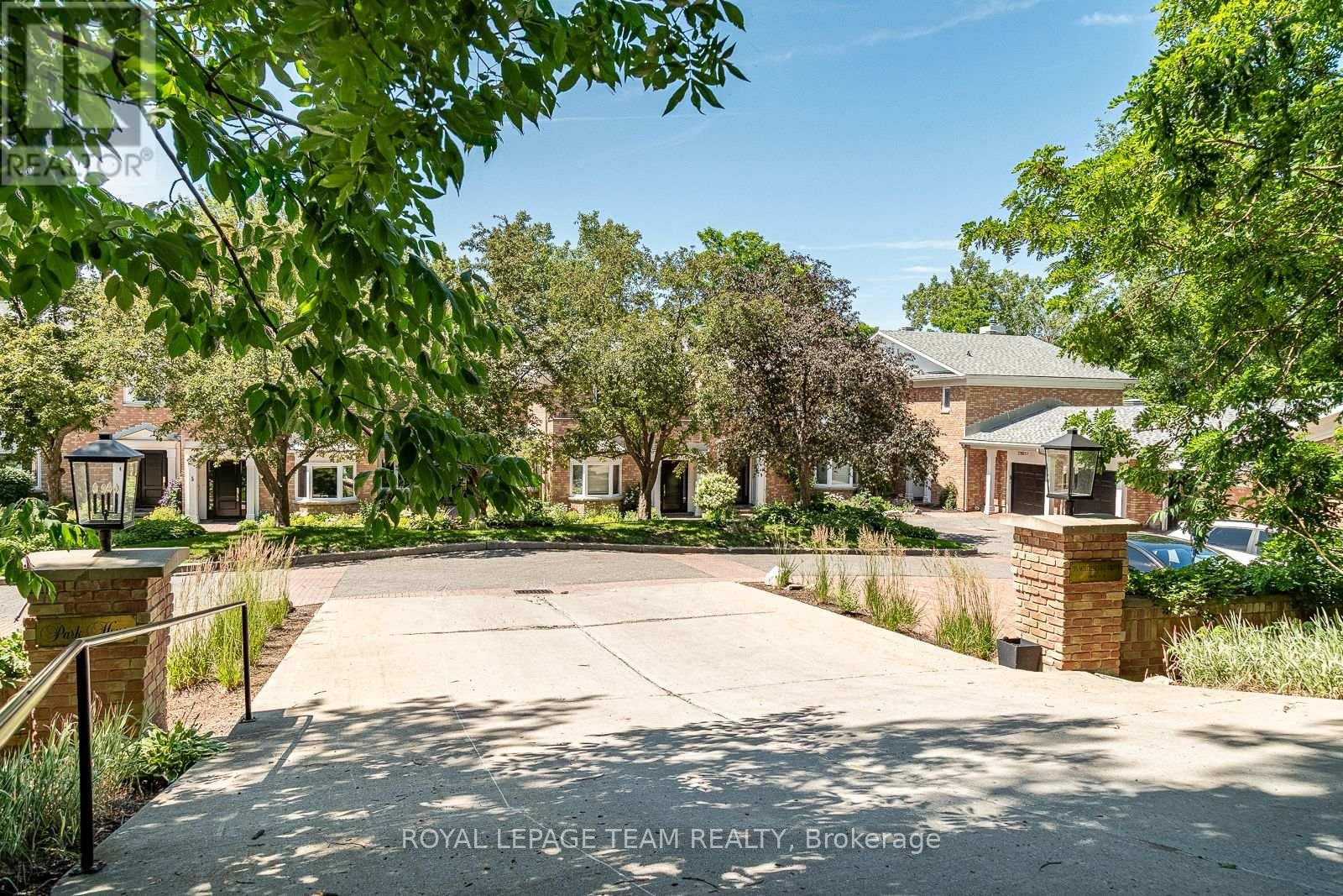 #UNIT 10 55 WHITEMARL DRIVE - 29