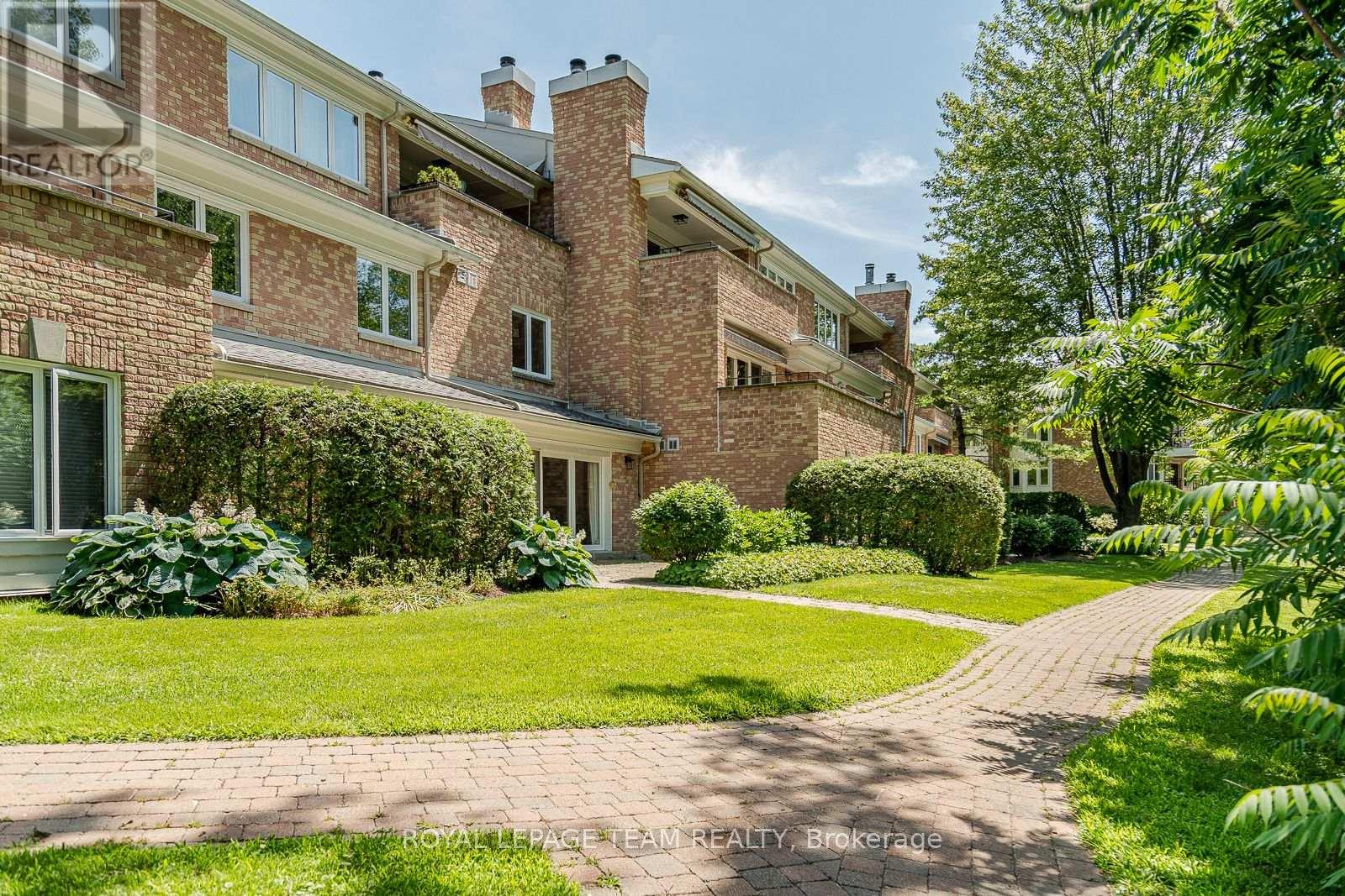 #UNIT 10 55 WHITEMARL DRIVE - 26