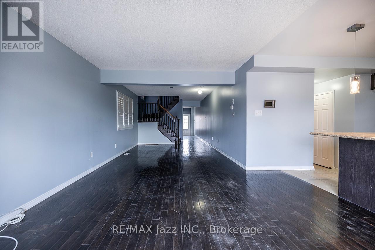 30 LLOYDMINSTER AVENUE - 15