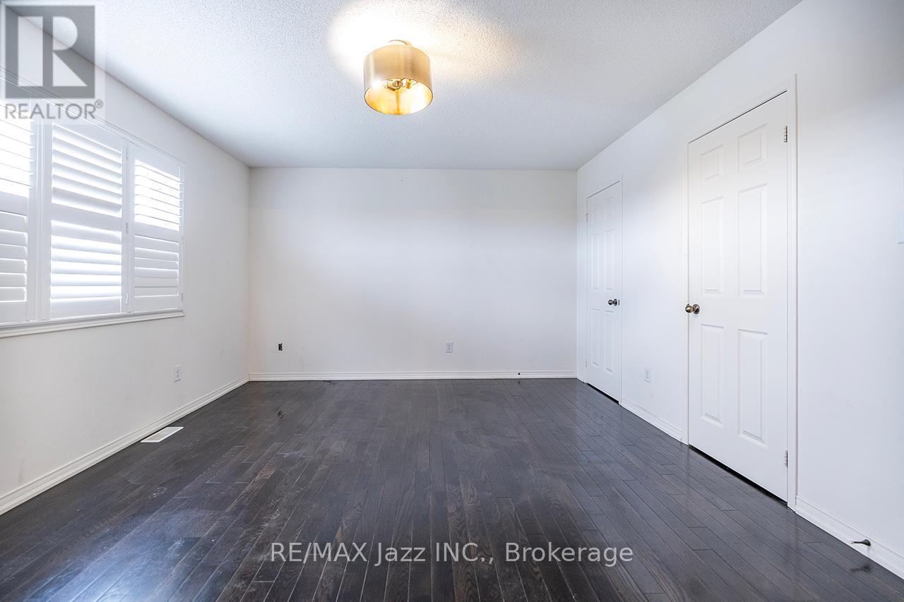 30 LLOYDMINSTER AVENUE - 27
