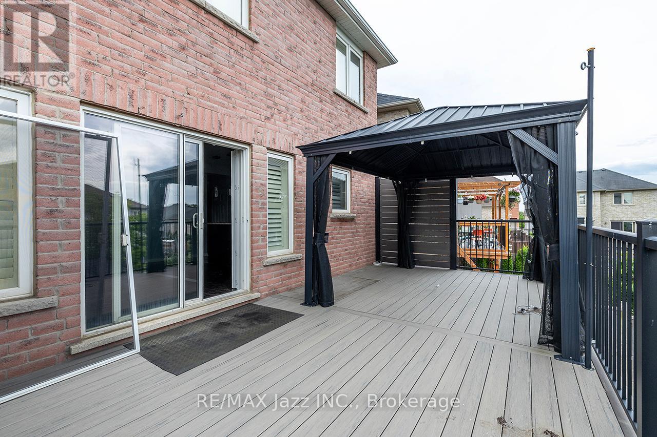 30 LLOYDMINSTER AVENUE - 34