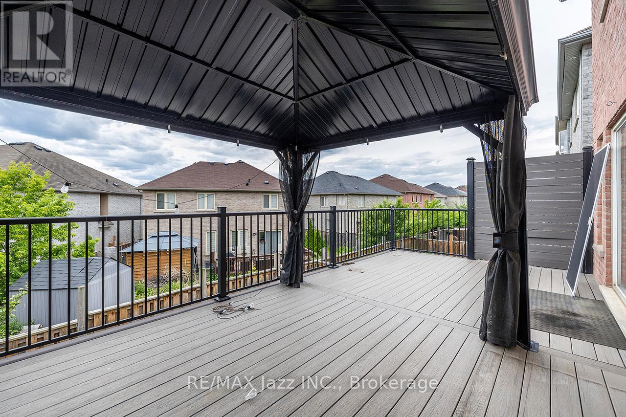 30 LLOYDMINSTER AVENUE - 35