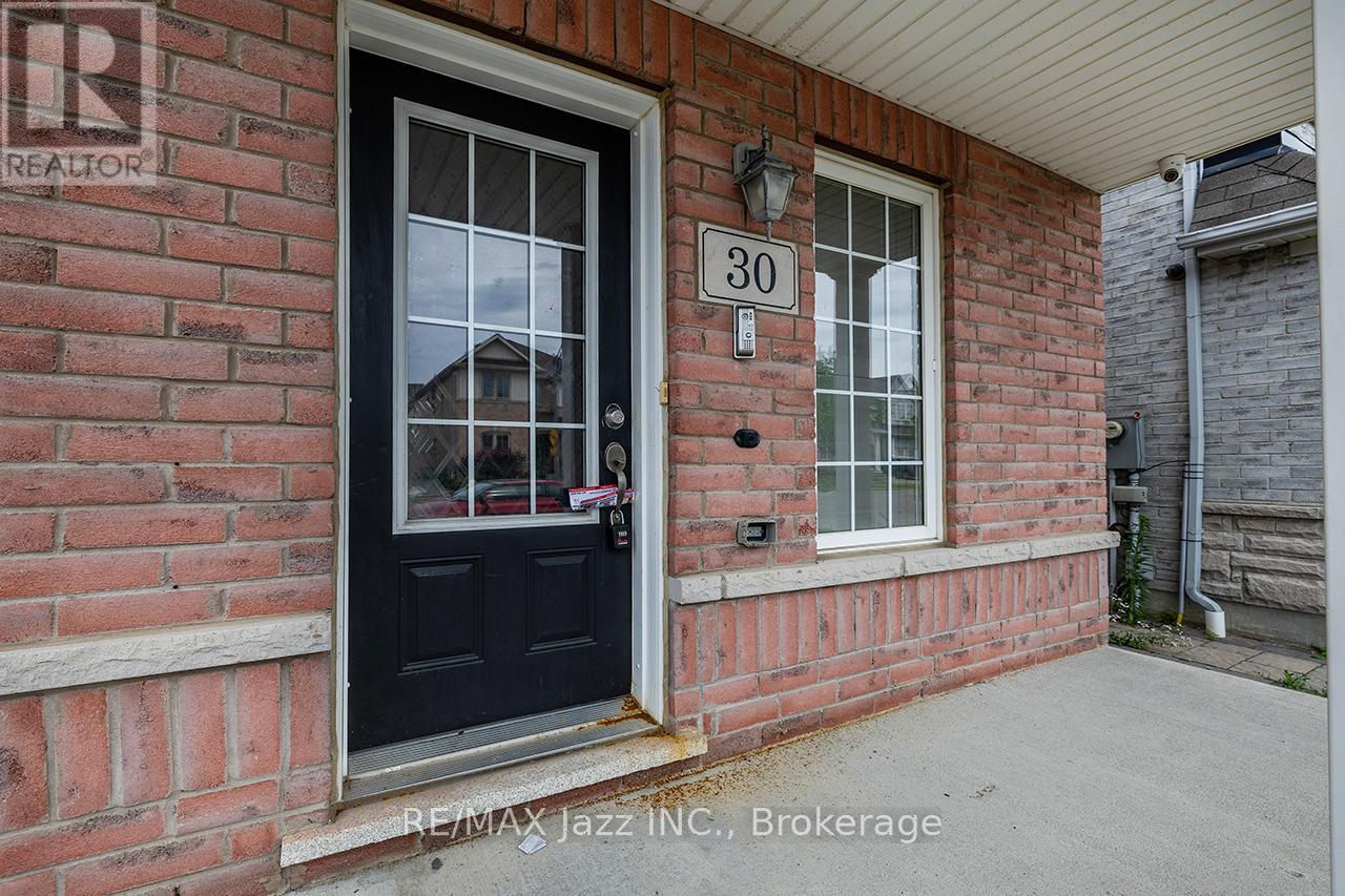 30 LLOYDMINSTER AVENUE - 4