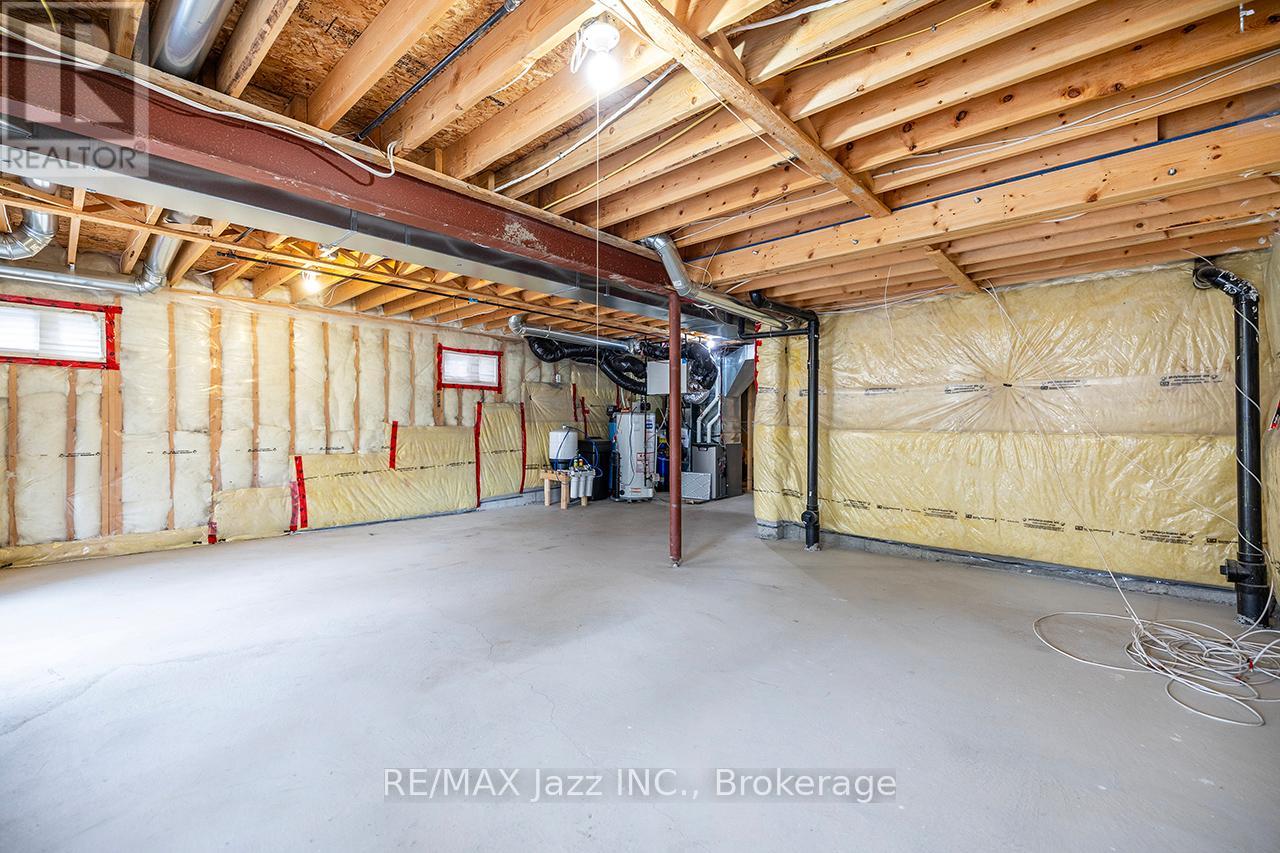 30 LLOYDMINSTER AVENUE - 43