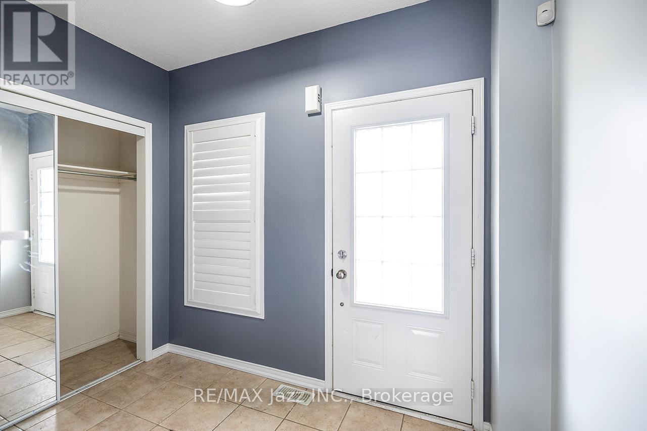 30 LLOYDMINSTER AVENUE - 8