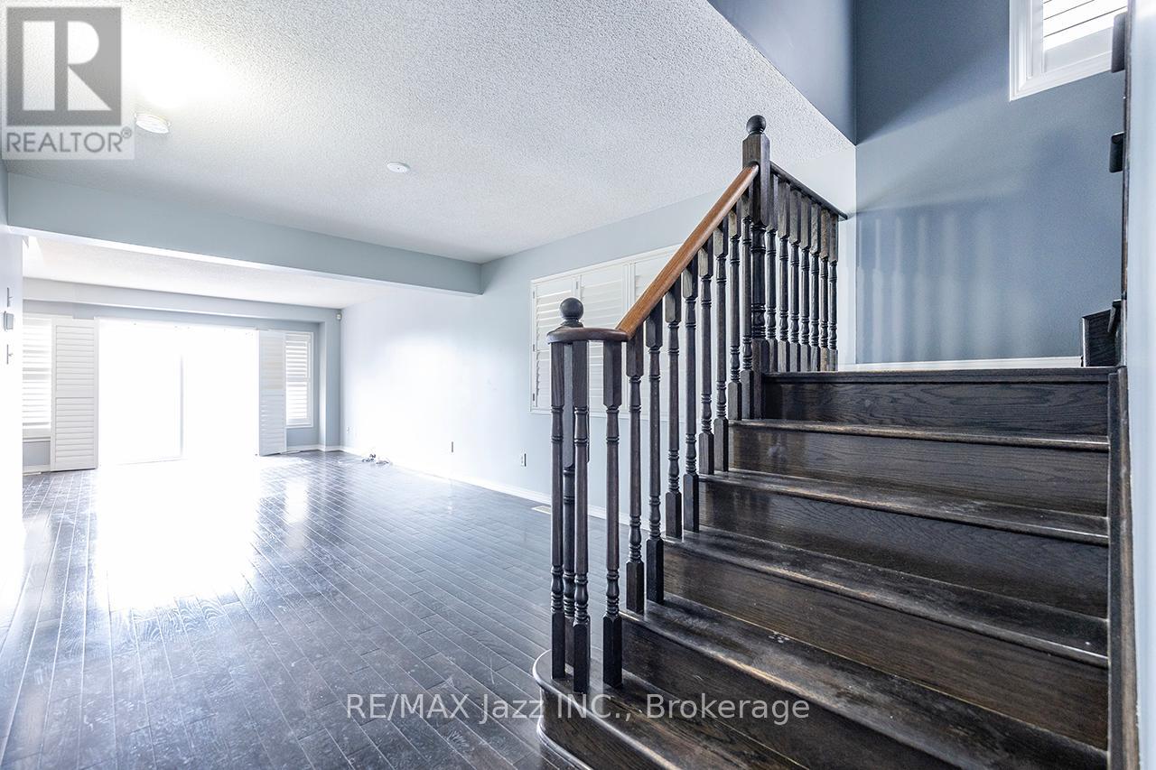 30 LLOYDMINSTER AVENUE - 9