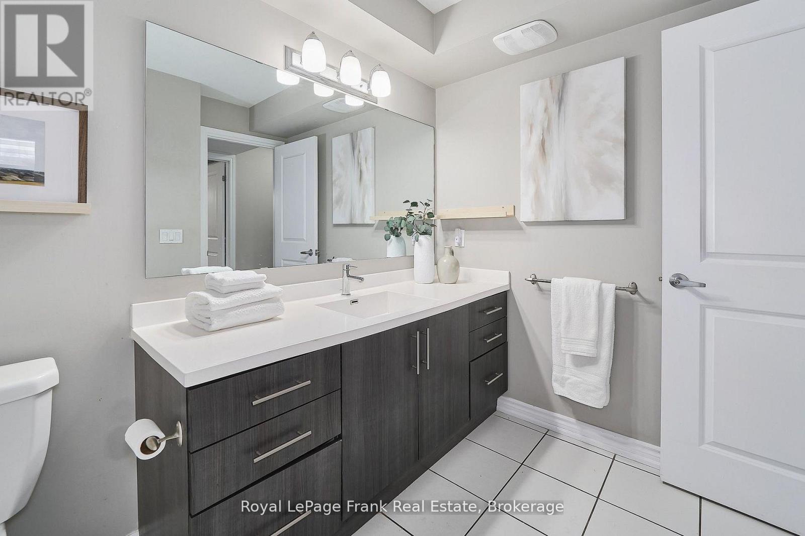 #127 2500 HILL RISE COURT - Image 20
