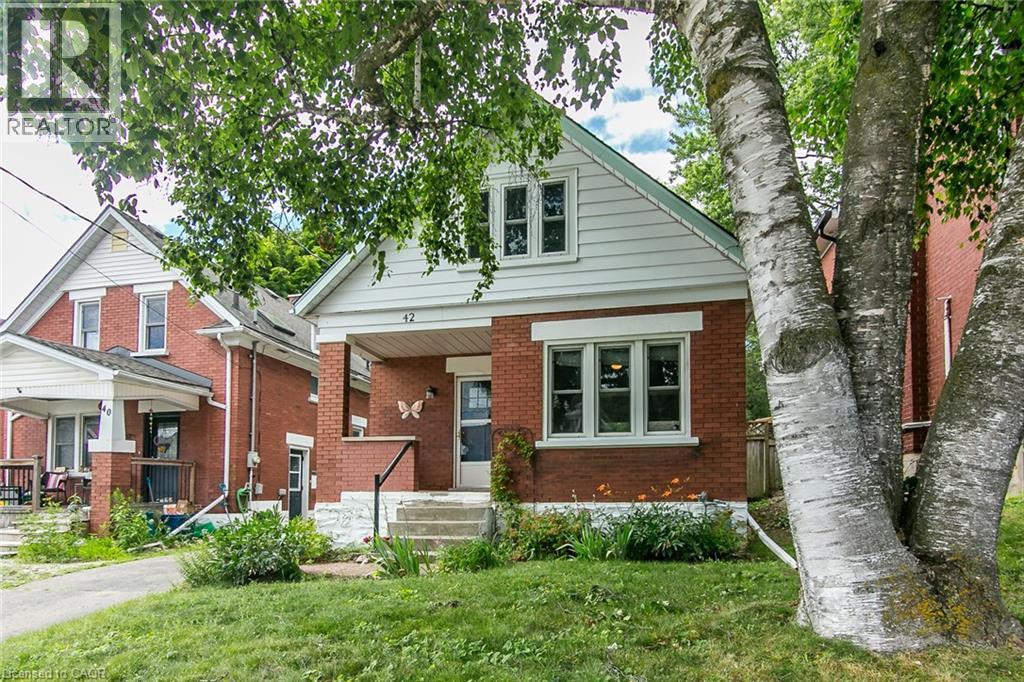42 GUELPH Street — photo 3