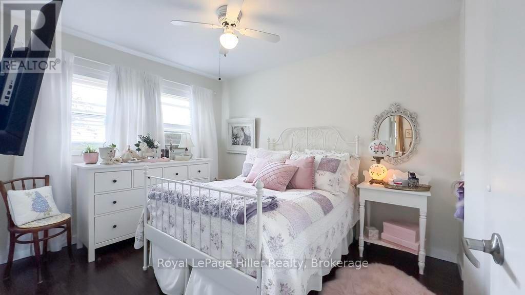 98 WILLIAM STREET E - 26