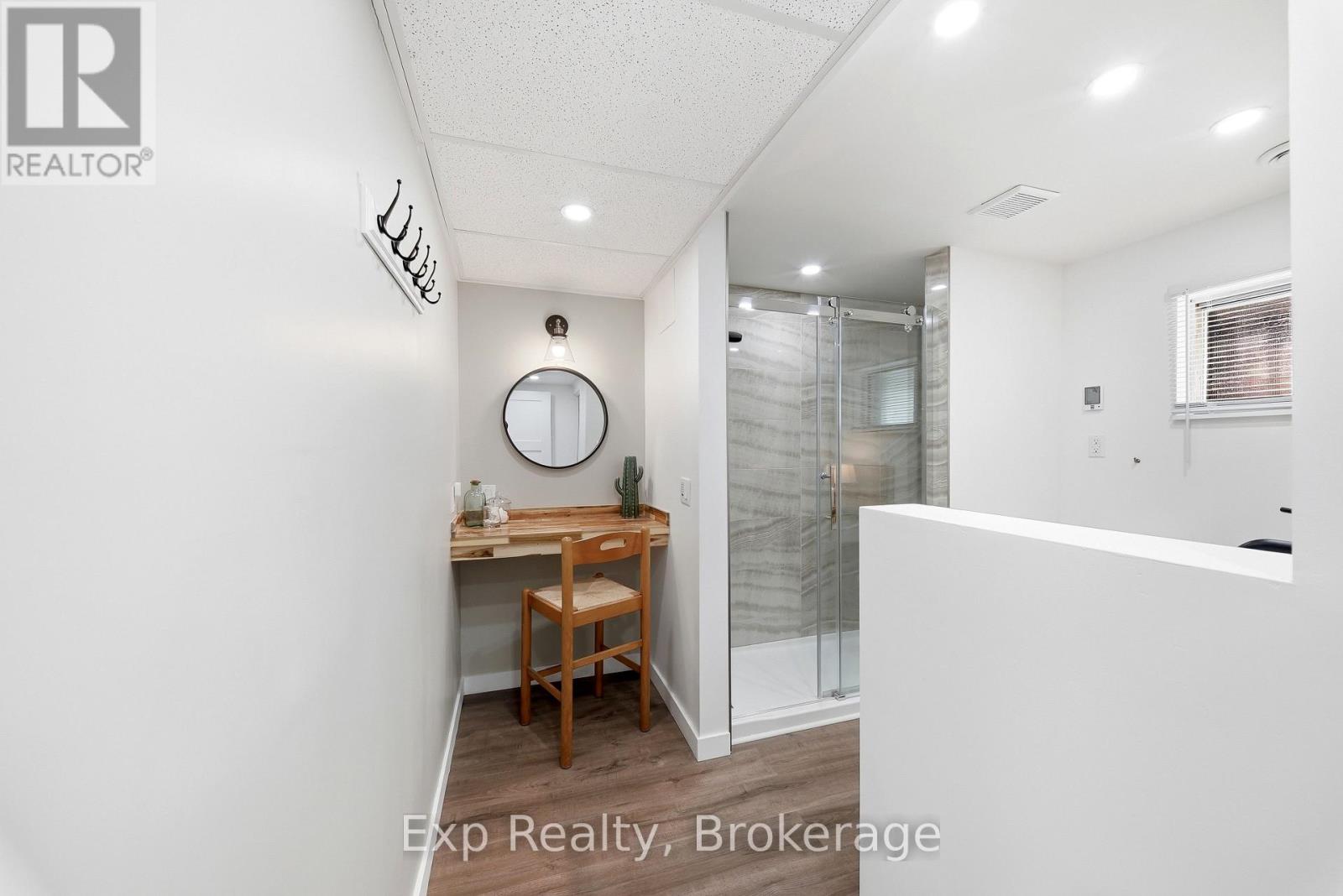 1852 STOCKDALE ROAD - 28