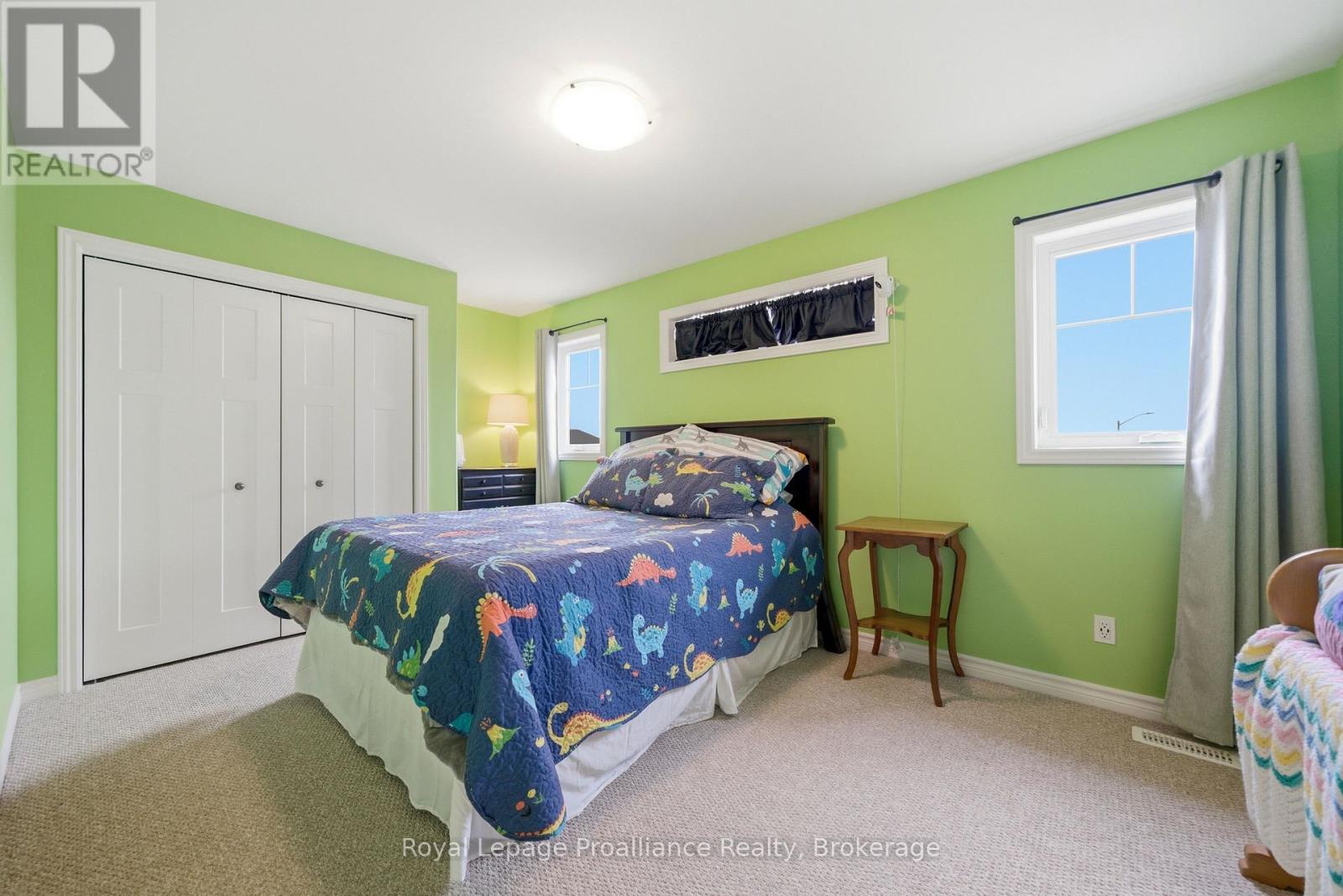 38 REDWOOD DRIVE - 21