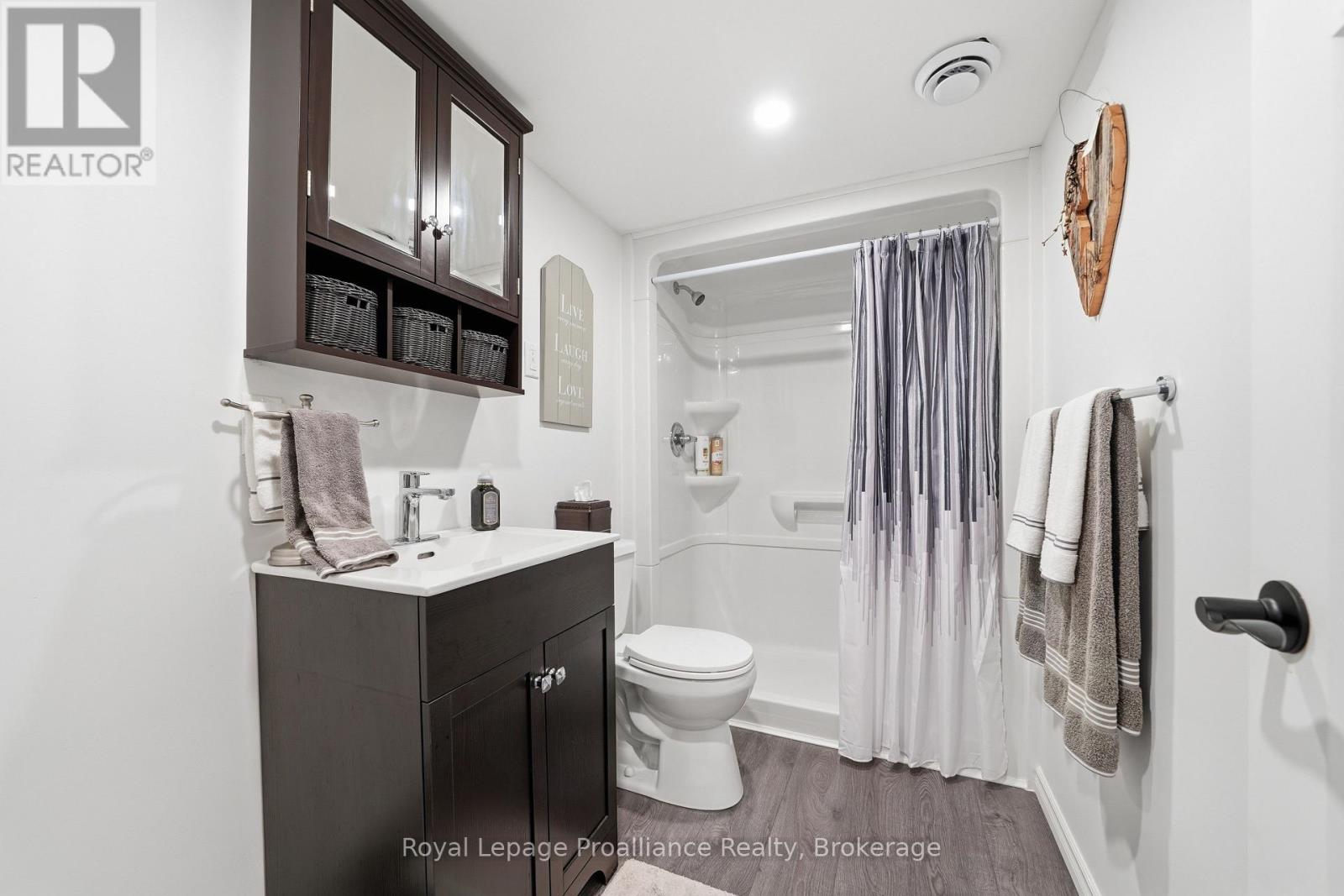 38 REDWOOD DRIVE - 36
