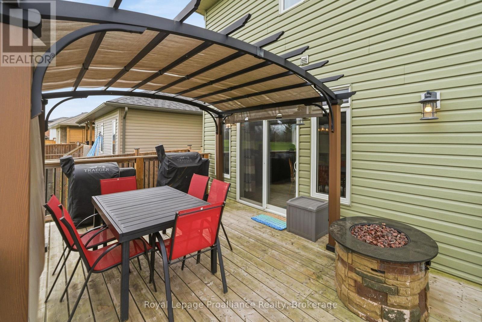 38 REDWOOD DRIVE - 37