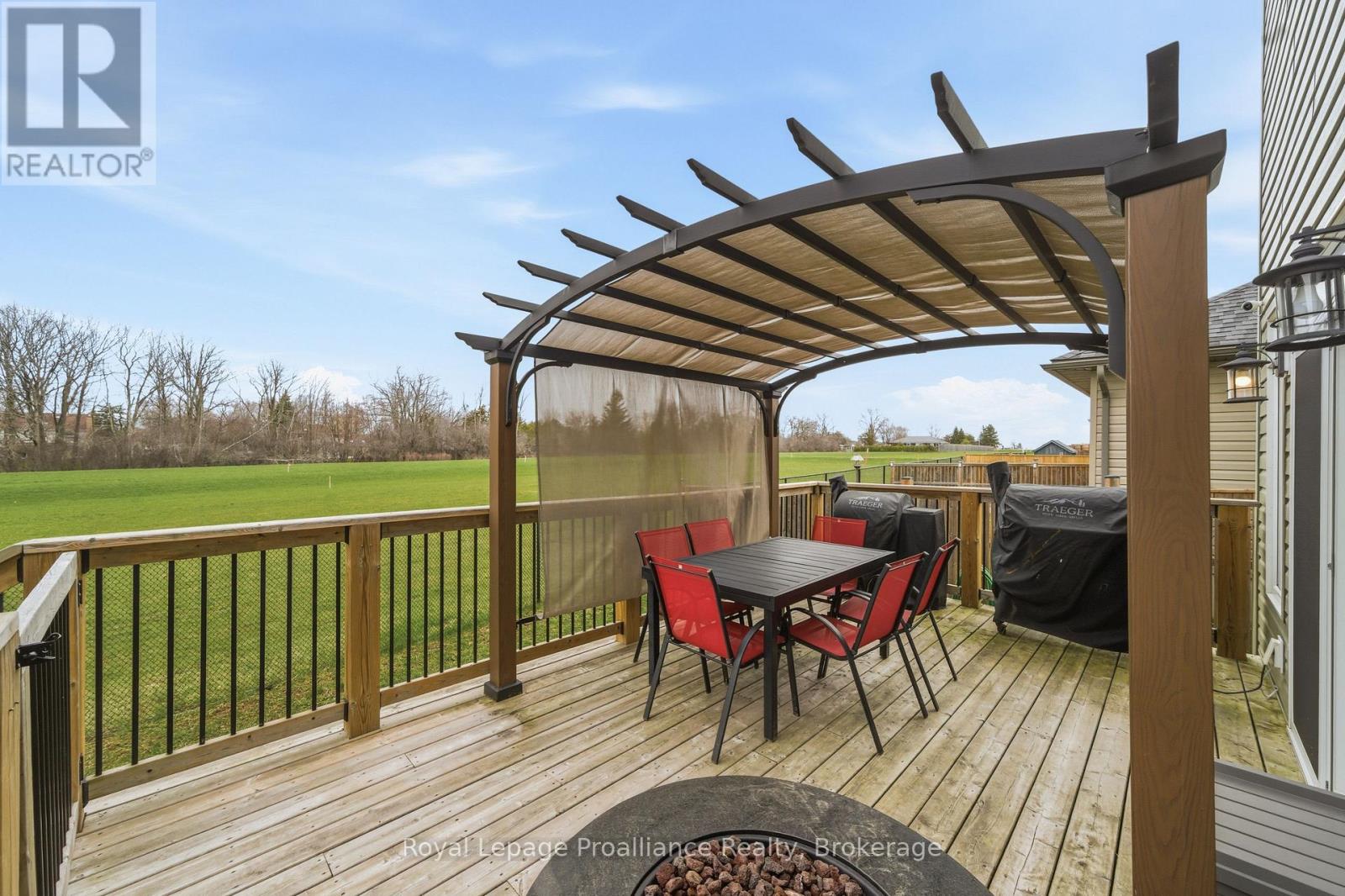 38 REDWOOD DRIVE - 38