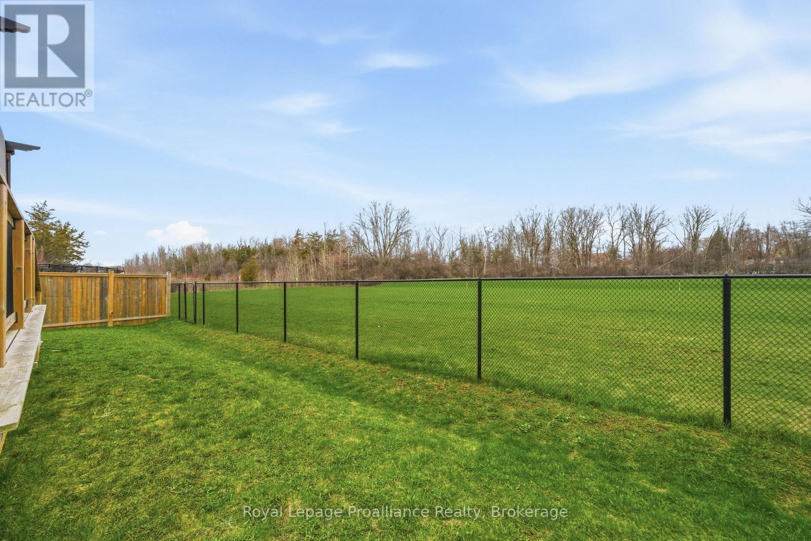 38 REDWOOD DRIVE - 45
