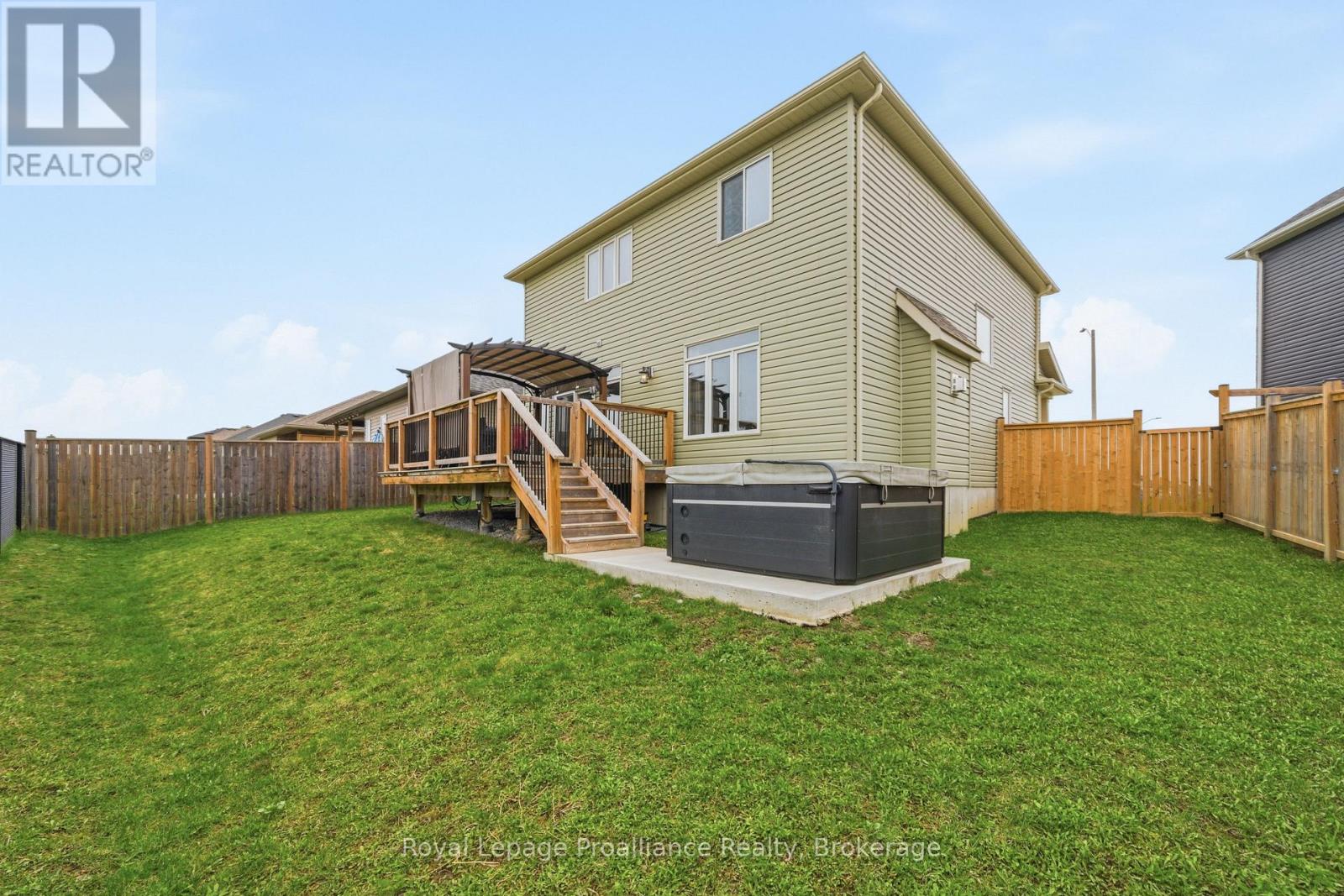 38 REDWOOD DRIVE - 48