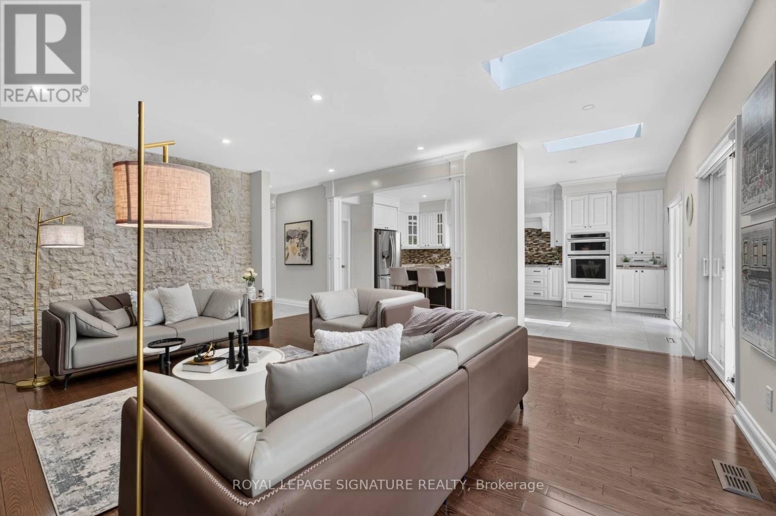 253 BYNG AVENUE - 16