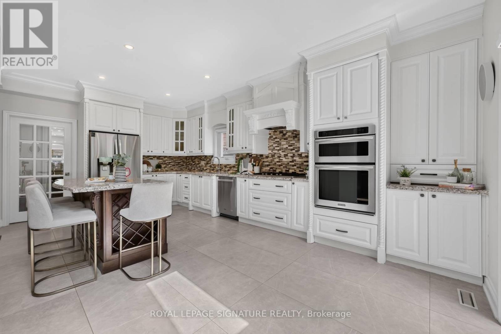 253 BYNG AVENUE - 19