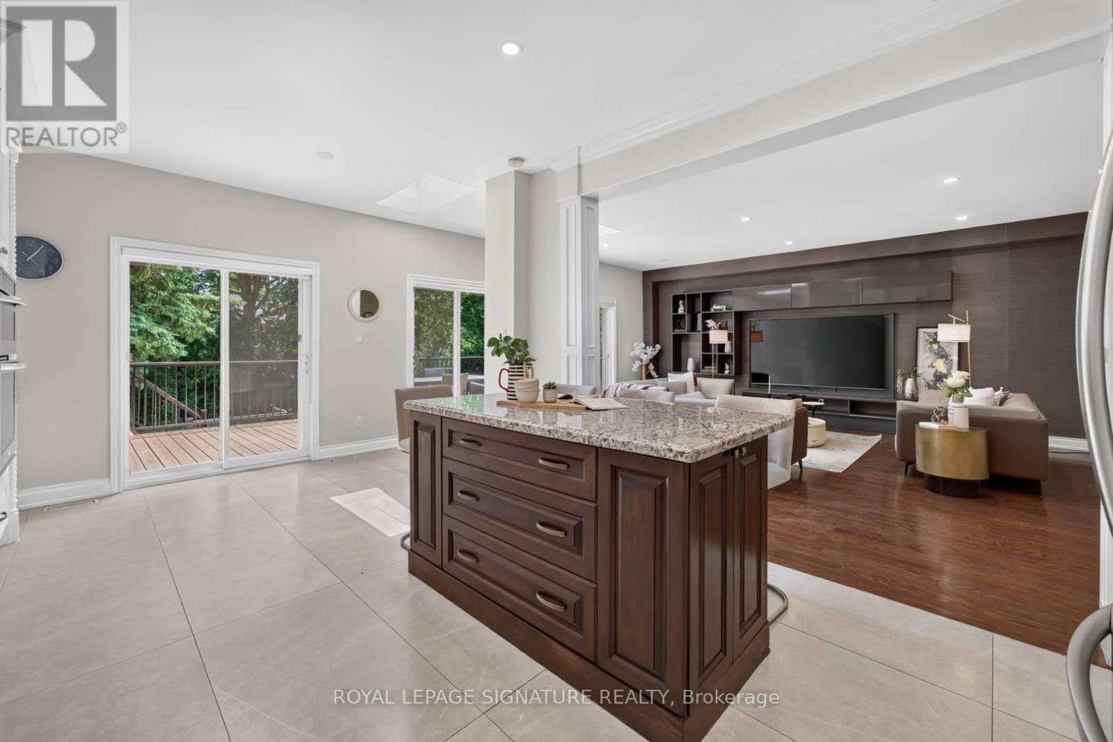 253 BYNG AVENUE - 22