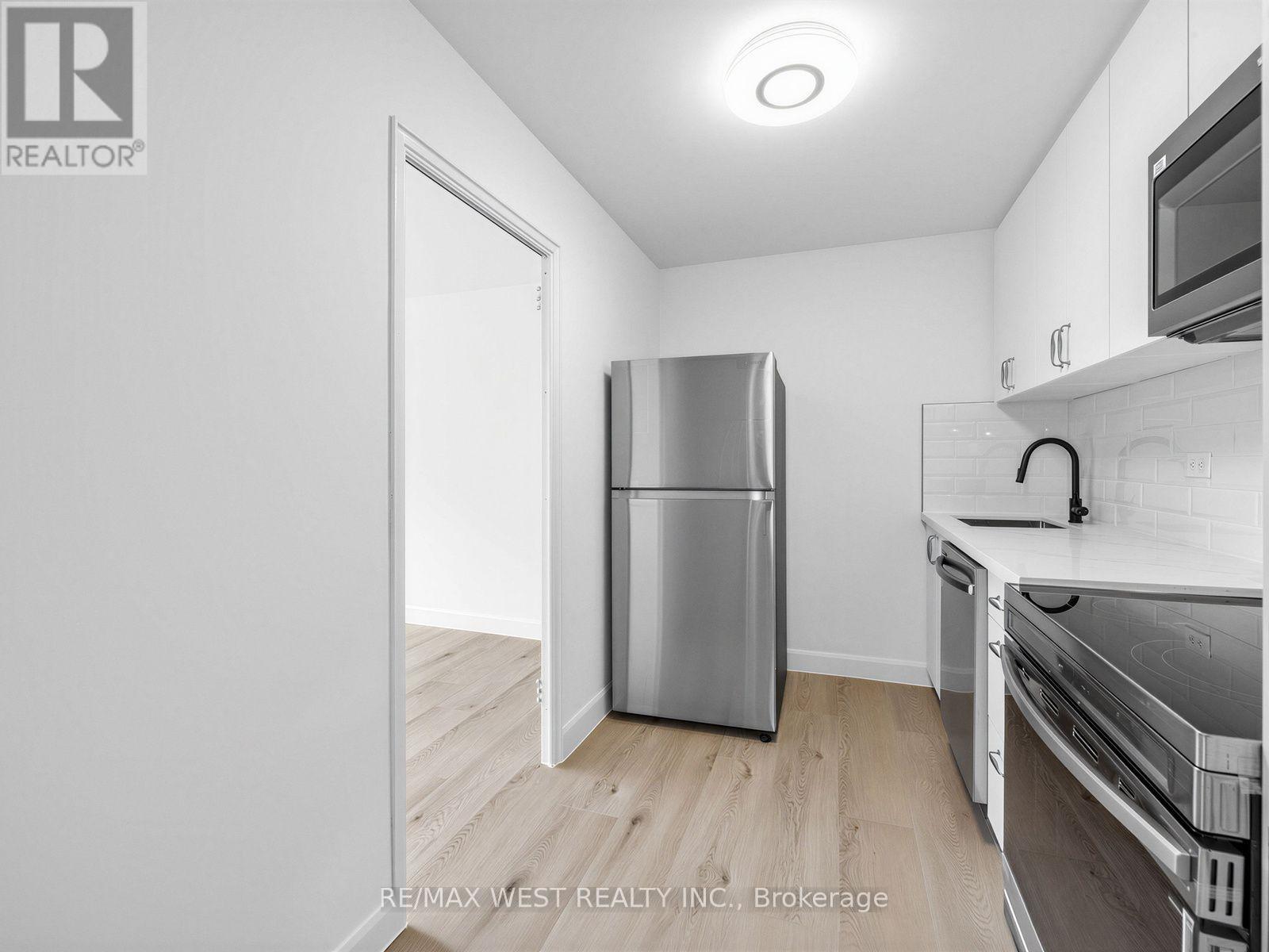 #302 580 CHRISTIE STREET - 13