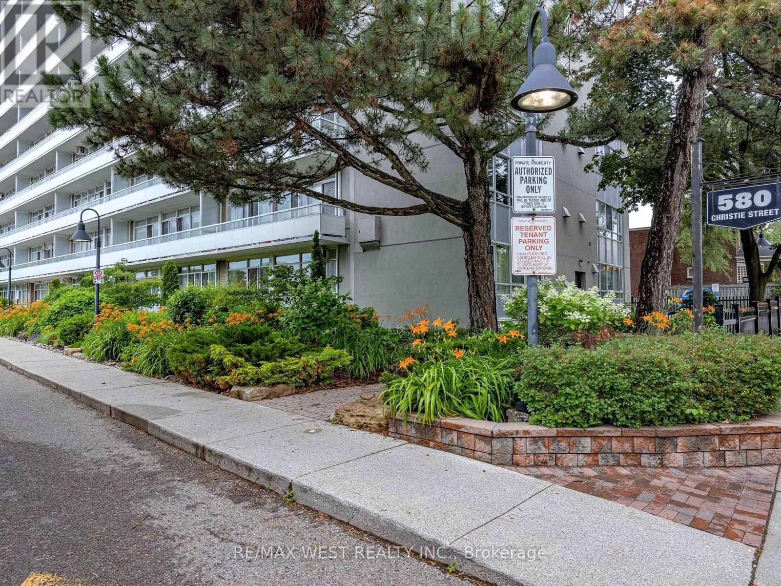 #302 580 CHRISTIE STREET - 2