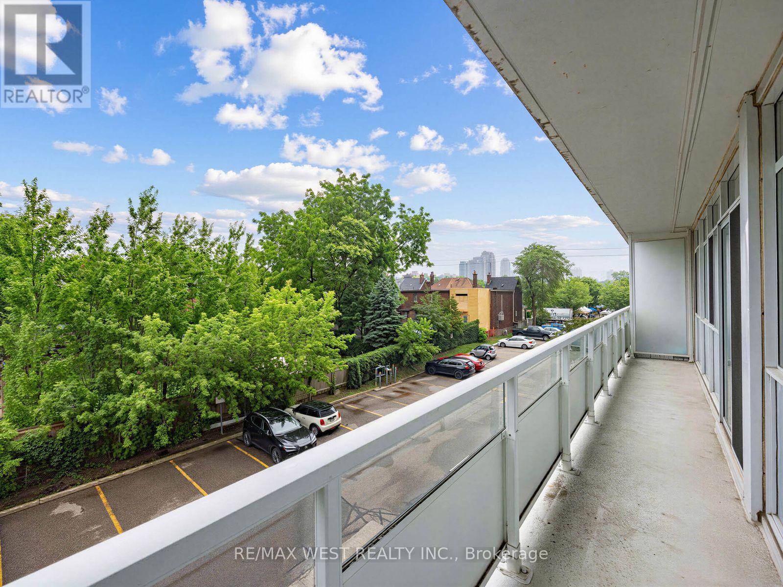 #302 580 CHRISTIE STREET - 23