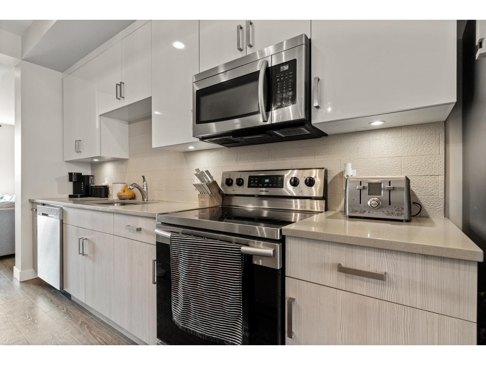 16 8413 MIDTOWN WAY, Chilliwack Proper South, Chilliwack