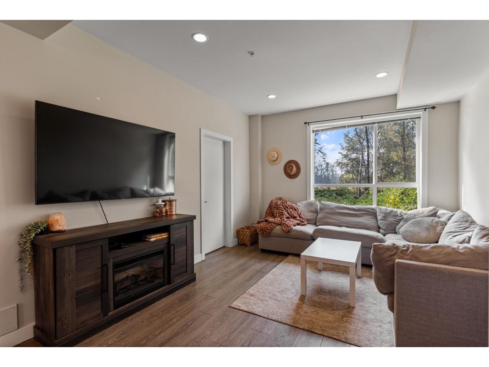 16 8413 MIDTOWN WAY, Chilliwack Proper South, Chilliwack