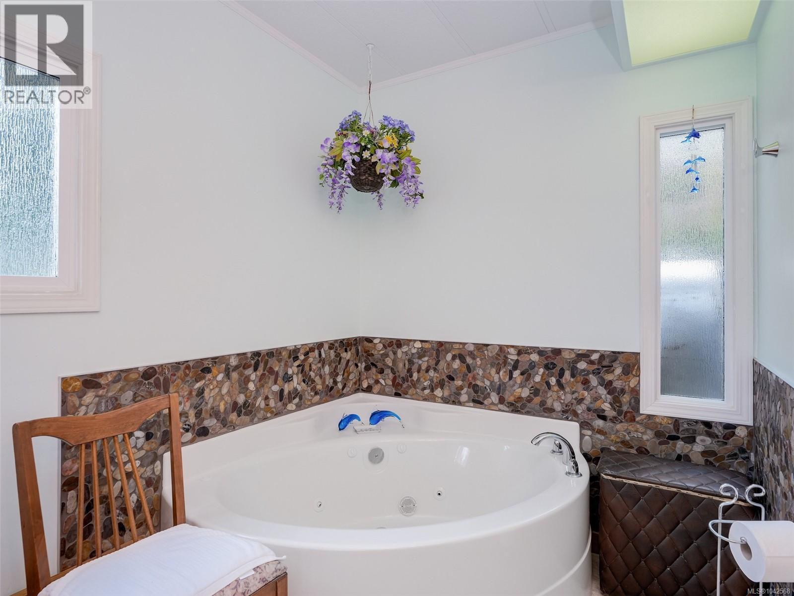 #71 5838 Blythwood Rd - 16