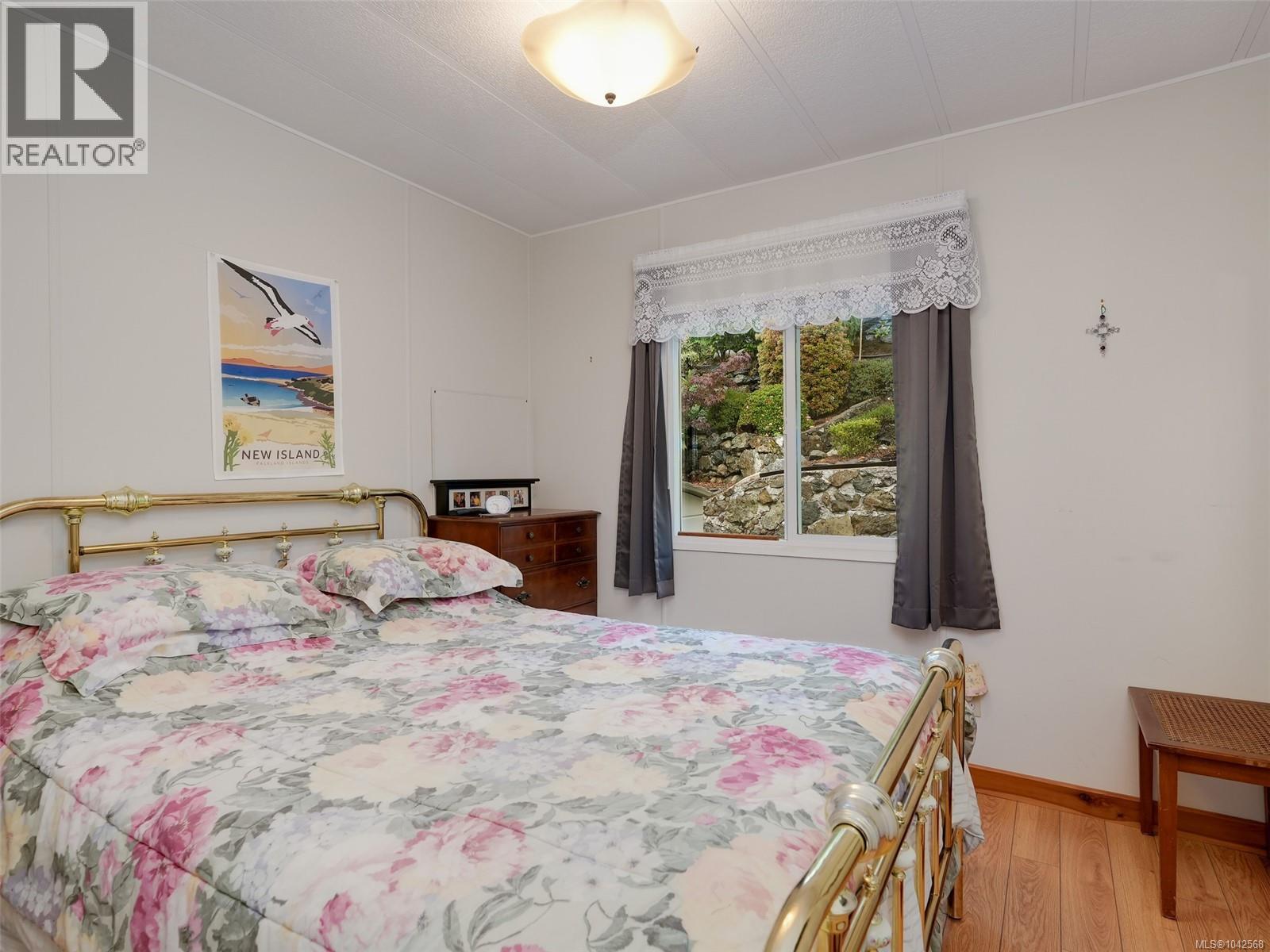 #71 5838 Blythwood Rd - 17