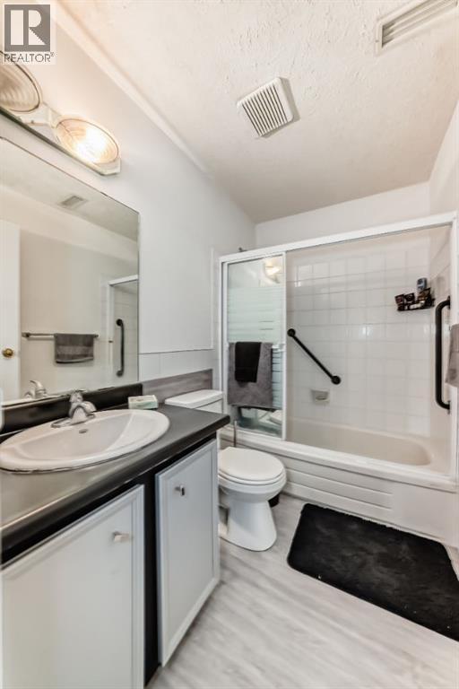 51 Cedar Springs Gardens SW - 20