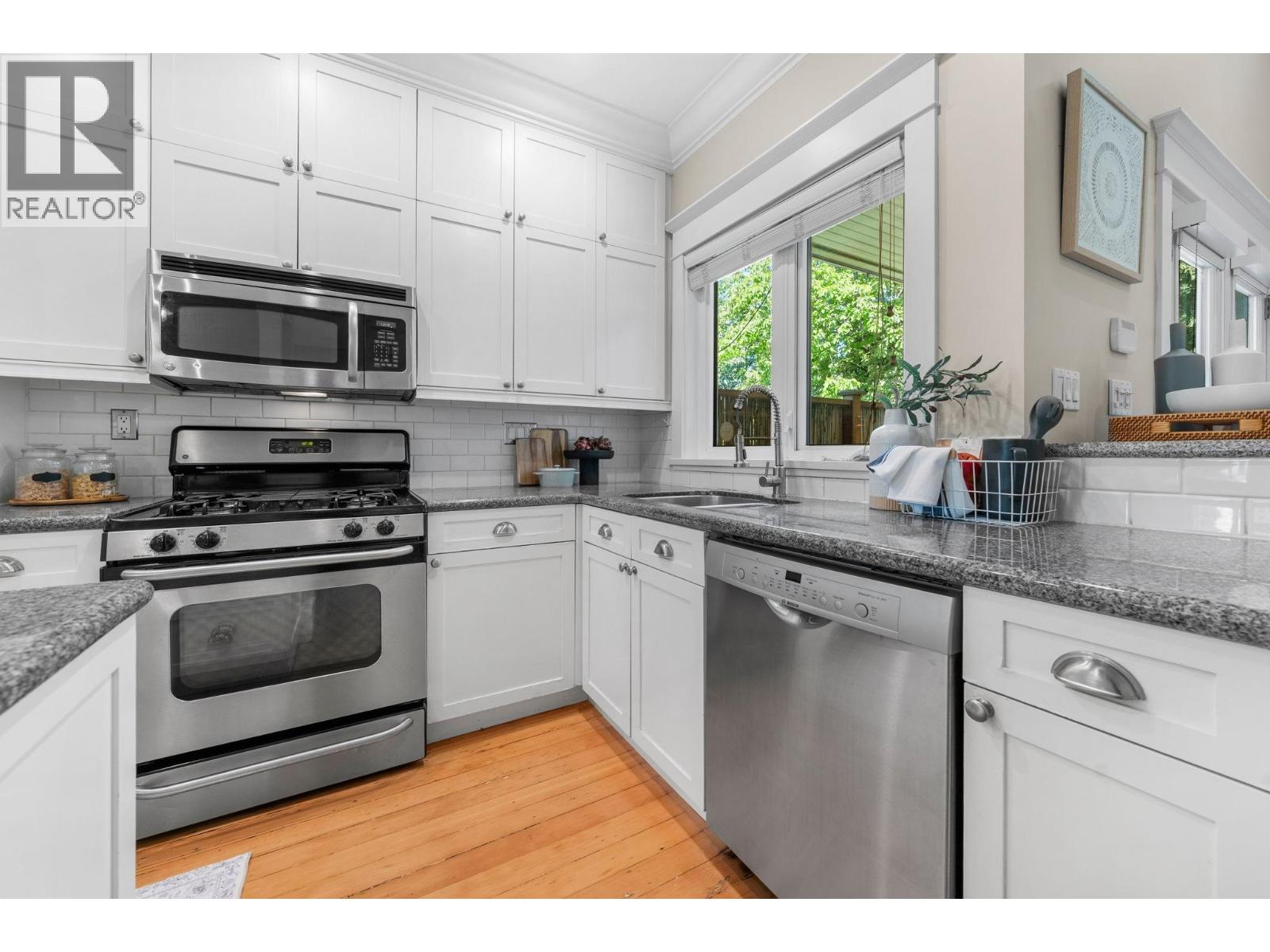 396 E KEITH ROAD, North Vancouver