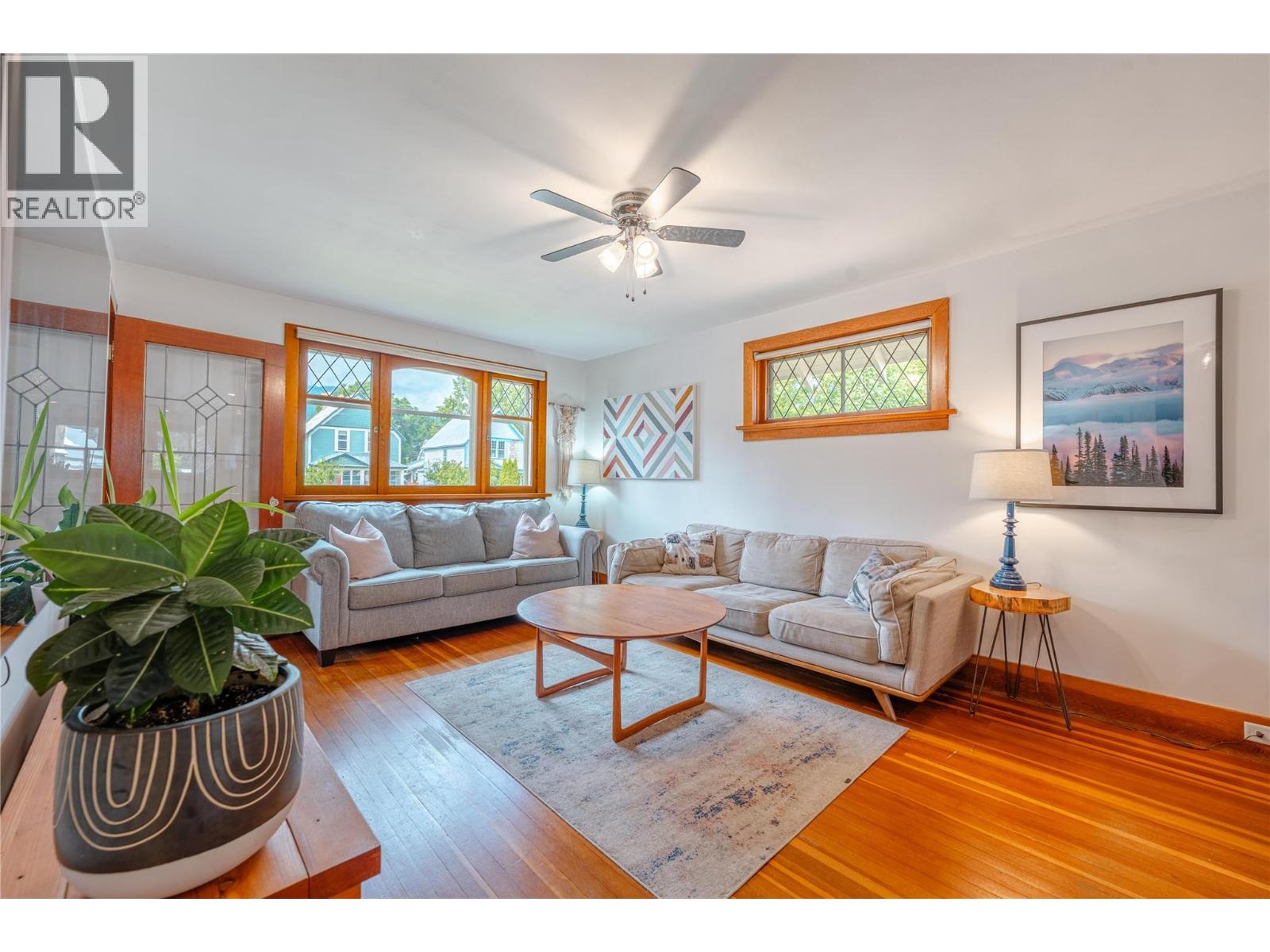 412 Third Street E, Revelstoke