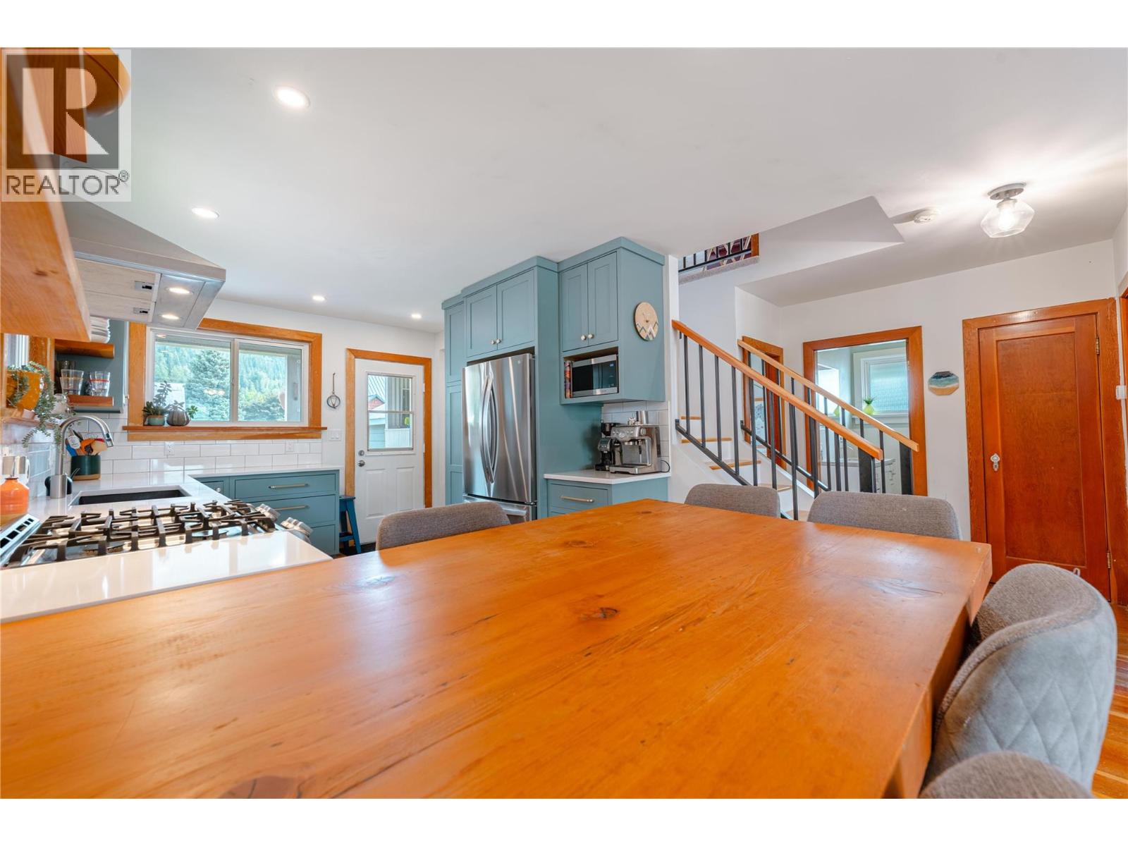 412 Third Street E, Revelstoke